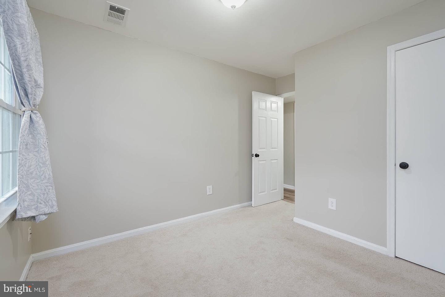 1021-A BRIXTON CT, STERLING, Virginia 20164, 3 Bedrooms Bedrooms, ,2 BathroomsBathrooms,Residential,For sale,1021-A BRIXTON CT,VALO2115400 MLS # VALO2115400