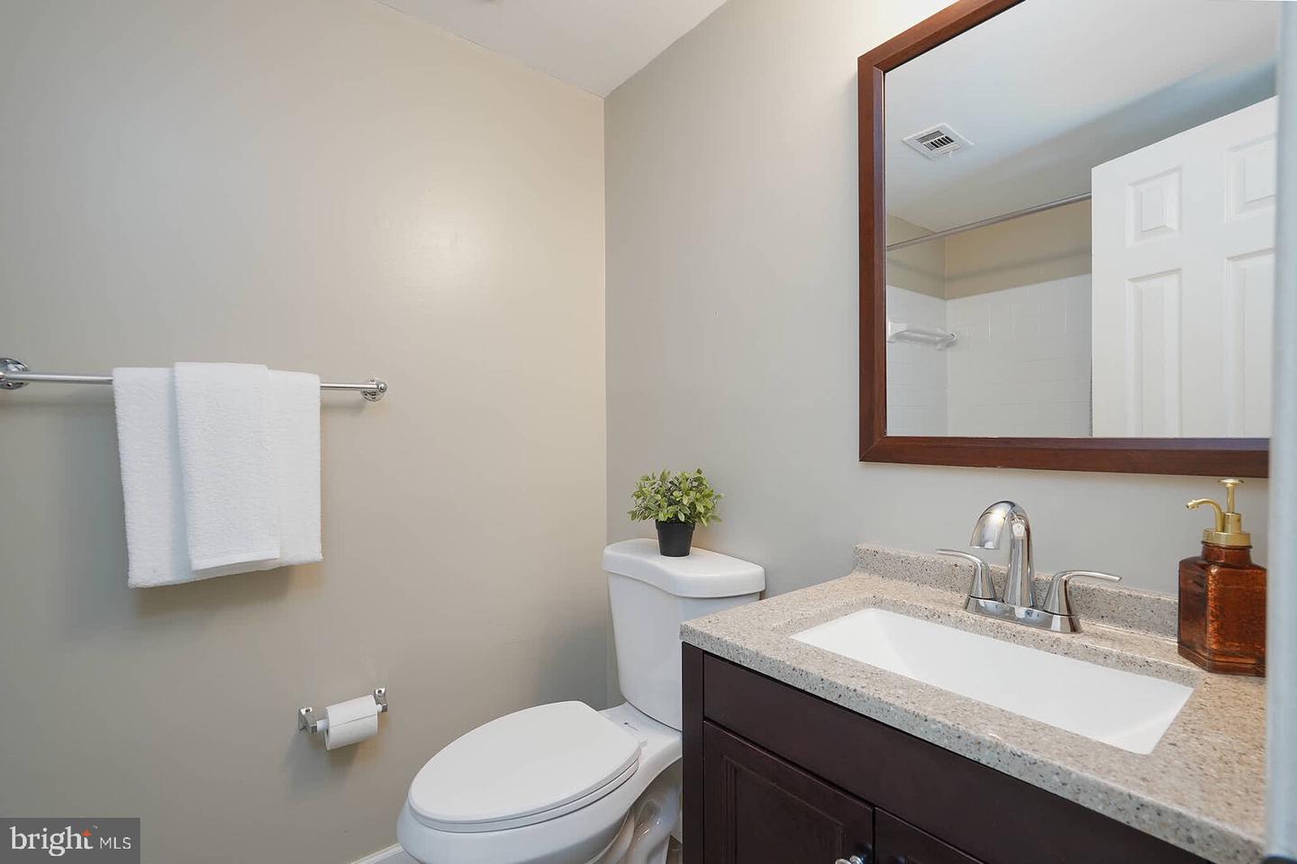 1021-A BRIXTON CT, STERLING, Virginia 20164, 3 Bedrooms Bedrooms, ,2 BathroomsBathrooms,Residential,For sale,1021-A BRIXTON CT,VALO2115400 MLS # VALO2115400