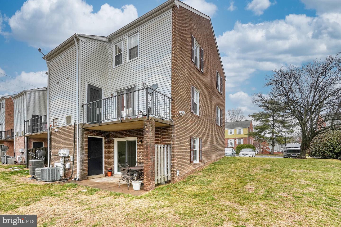 1021-A BRIXTON CT, STERLING, Virginia 20164, 3 Bedrooms Bedrooms, ,2 BathroomsBathrooms,Residential,For sale,1021-A BRIXTON CT,VALO2115400 MLS # VALO2115400