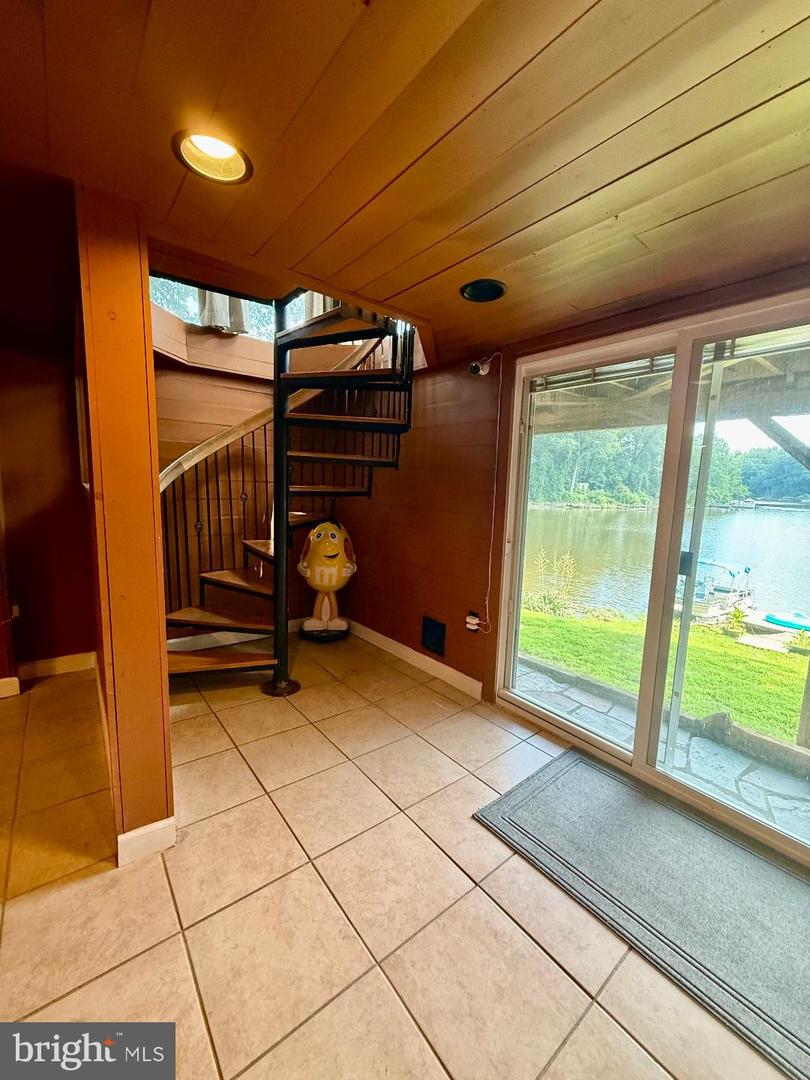 8389 HIGHVIEW ST, MANASSAS, Virginia 20112, 3 Bedrooms Bedrooms, ,2 BathroomsBathrooms,Residential,For sale,8389 HIGHVIEW ST,VAPW2112340 MLS # VAPW2112340