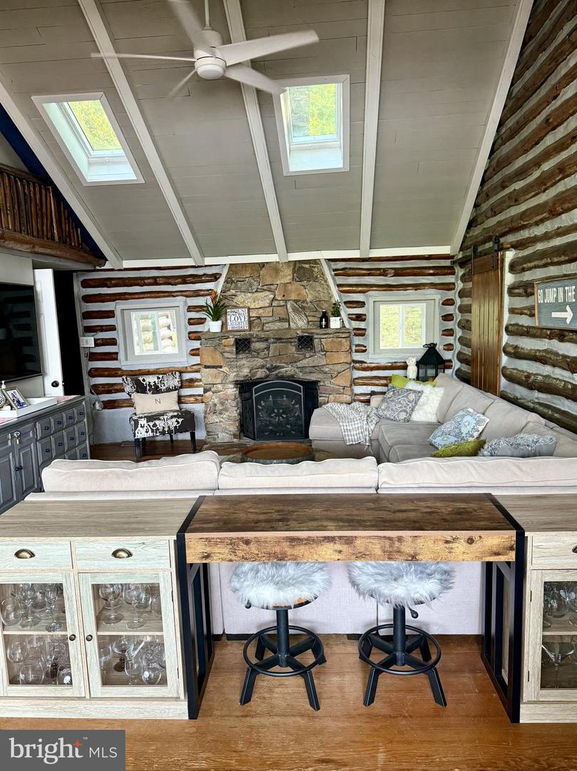 8389 HIGHVIEW ST, MANASSAS, Virginia 20112, 3 Bedrooms Bedrooms, ,2 BathroomsBathrooms,Residential,For sale,8389 HIGHVIEW ST,VAPW2112340 MLS # VAPW2112340