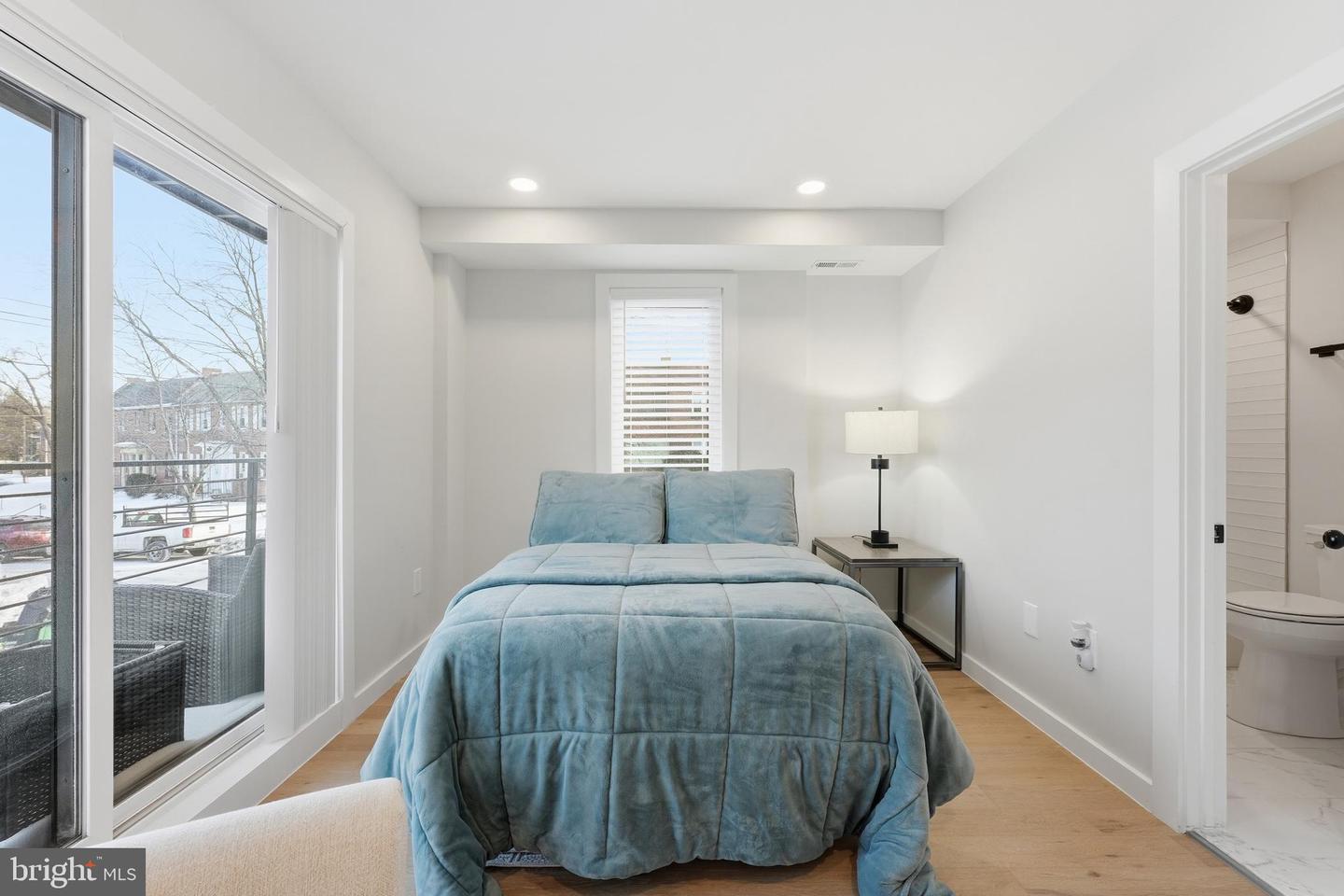 4001 7TH ST NE #4, WASHINGTON, District Of Columbia 20017, 2 Bedrooms Bedrooms, ,1 BathroomBathrooms,Residential,For sale,4001 7TH ST NE #4,DCDC2245848 MLS # DCDC2245848