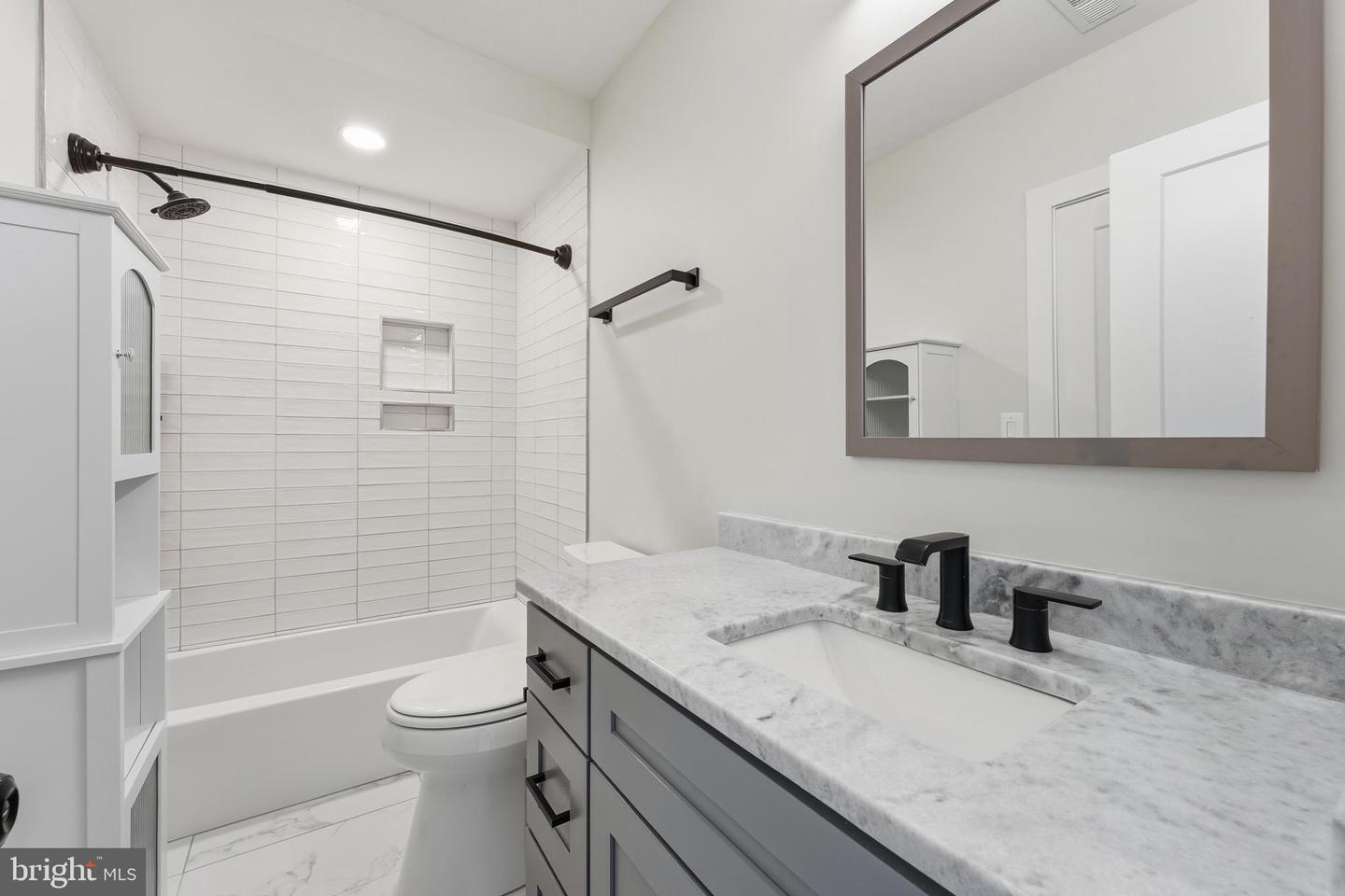 4001 7TH ST NE #4, WASHINGTON, District Of Columbia 20017, 2 Bedrooms Bedrooms, ,1 BathroomBathrooms,Residential,For sale,4001 7TH ST NE #4,DCDC2245848 MLS # DCDC2245848