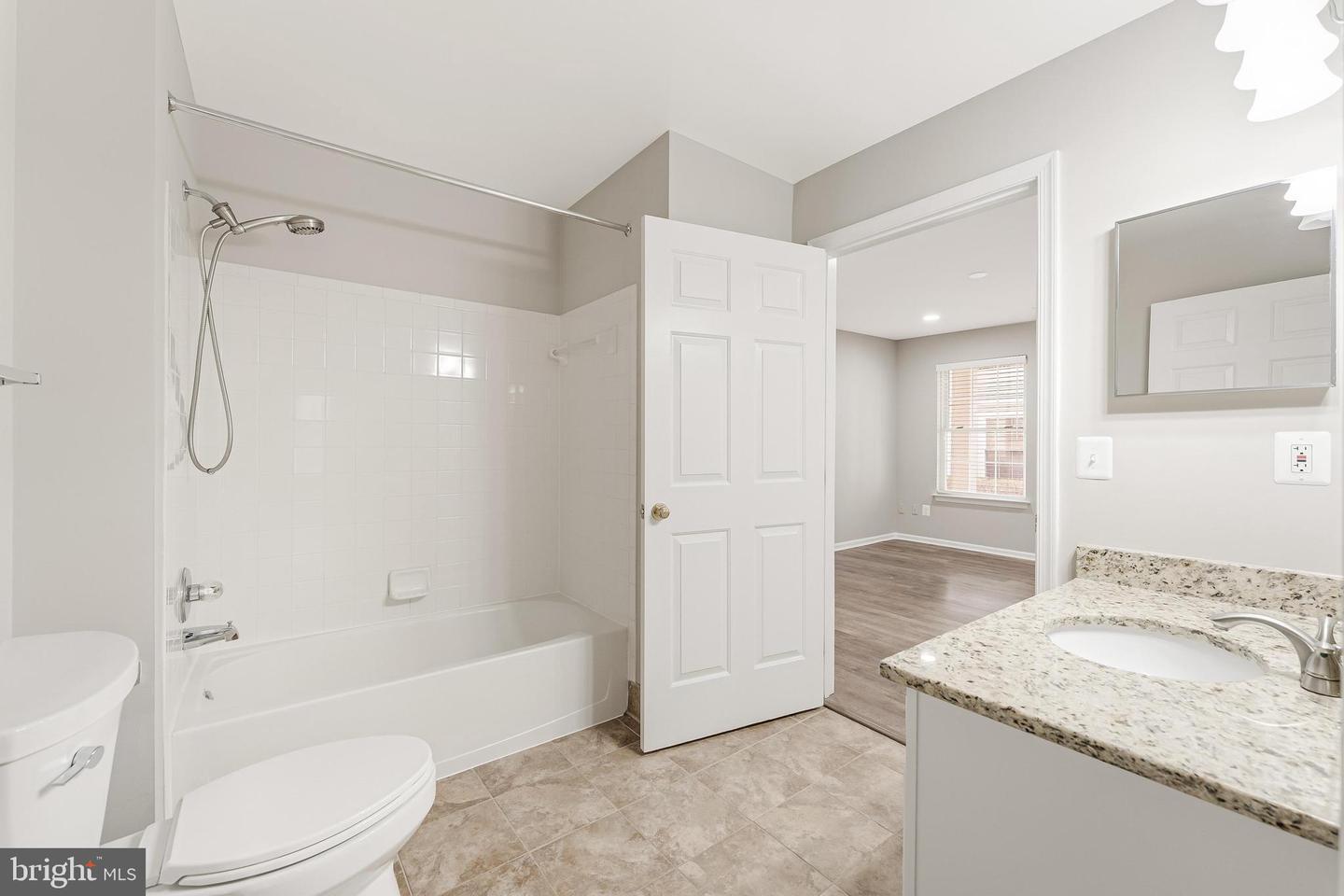 43312 GREYSWALLOW TER, ASHBURN, Virginia 20147, 2 Bedrooms Bedrooms, ,2 BathroomsBathrooms,Residential,For sale,43312 GREYSWALLOW TER,VALO2115782 MLS # VALO2115782