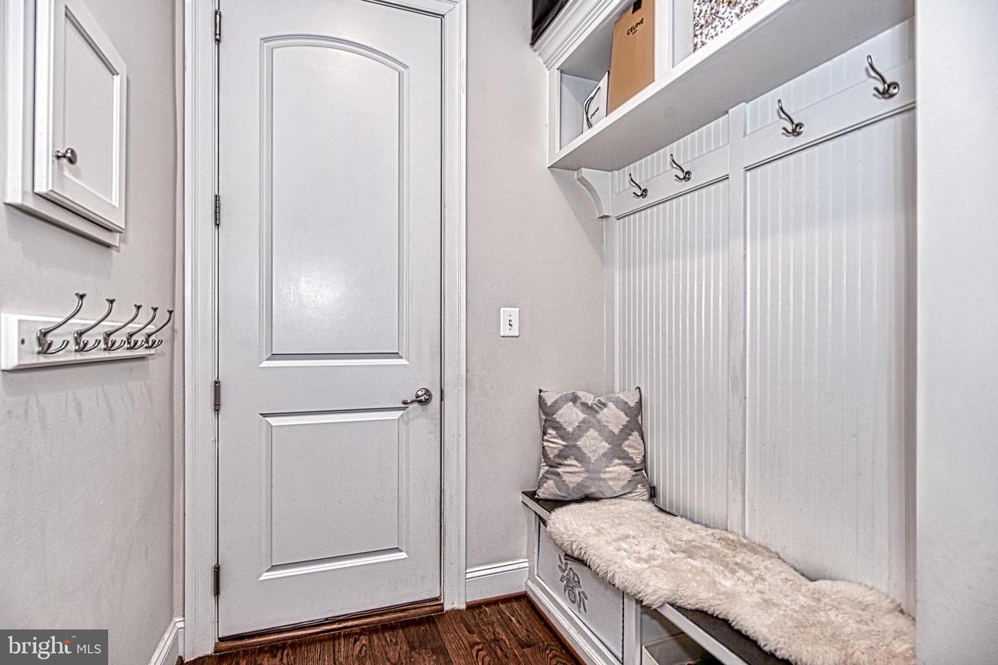 41514 CARRIAGE HORSE DR, ALDIE, Virginia 20105, 5 Bedrooms Bedrooms, ,3 BathroomsBathrooms,Residential,For sale,41514 CARRIAGE HORSE DR,VALO2115868 MLS # VALO2115868 41514 CARRIAGE HORSE DR, ALDIE, Virginia 20105, 5 Bedrooms Bedrooms, ,3 BathroomsBathrooms,Residential,For sale,41514 CARRIAGE HORSE DR,VALO2115868 MLS # VALO2115868