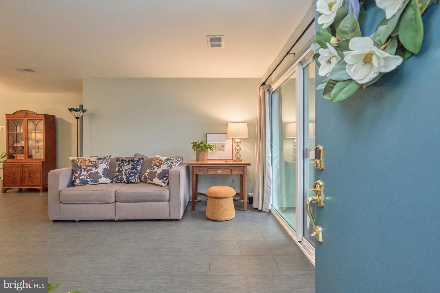 11703-C SUMMERCHASE CIR, RESTON, Virginia 20194, 1 Bedroom Bedrooms, ,1 BathroomBathrooms,Residential,For sale,11703-C SUMMERCHASE CIR,VAFX2291004 MLS # VAFX2291004