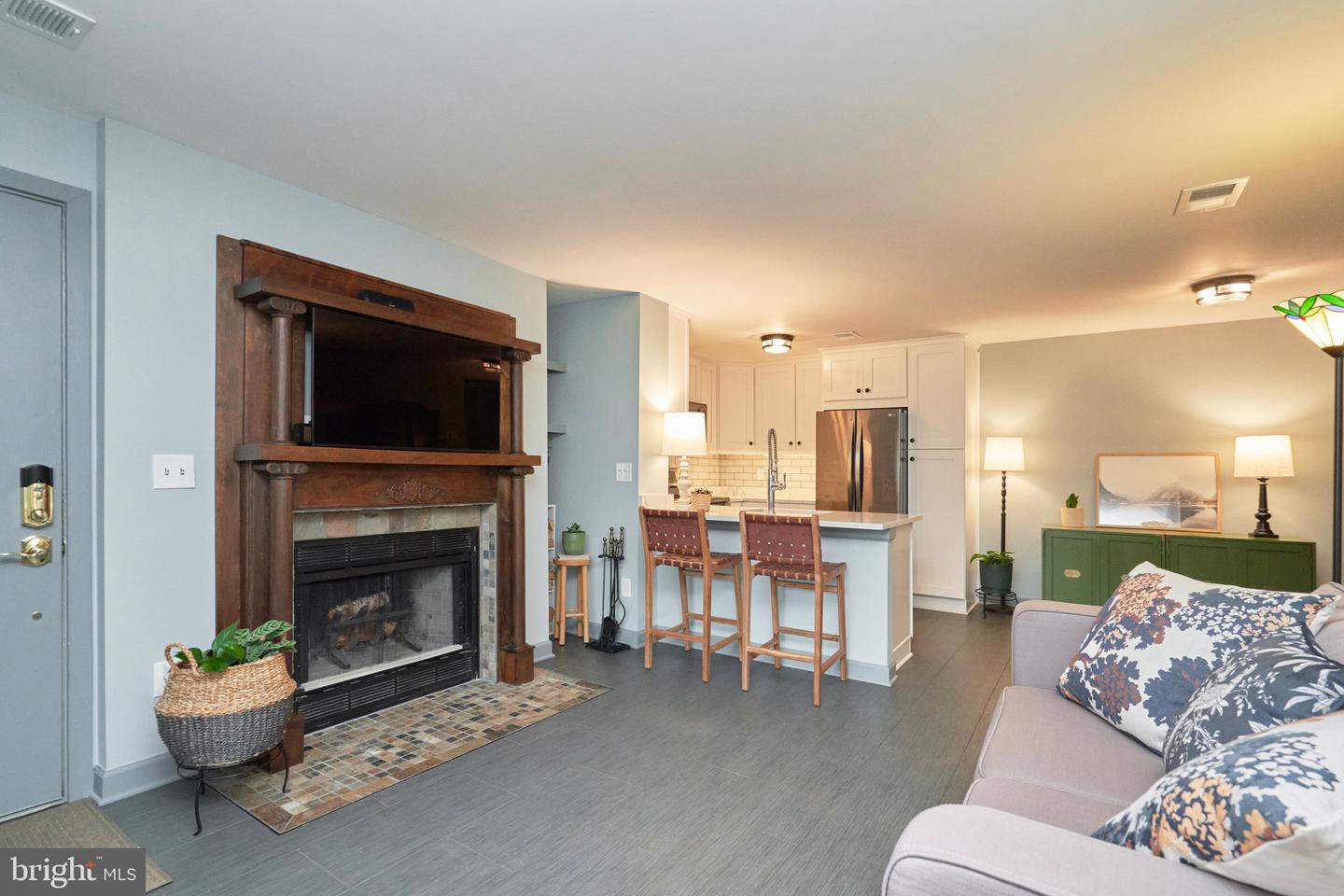 11703-C SUMMERCHASE CIR, RESTON, Virginia 20194, 1 Bedroom Bedrooms, ,1 BathroomBathrooms,Residential,For sale,11703-C SUMMERCHASE CIR,VAFX2291004 MLS # VAFX2291004