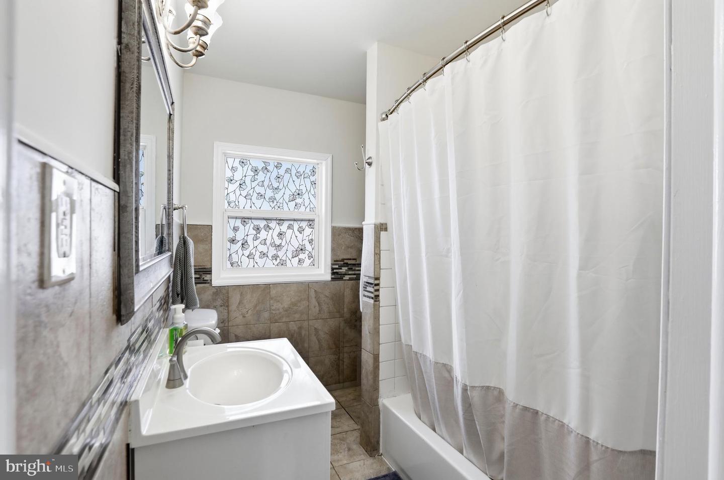 746 BIFROST WAY, LINDEN, Virginia 22642, 3 Bedrooms Bedrooms, ,1 BathroomBathrooms,Residential,For sale,746 BIFROST WAY,VAWR2013416 MLS # VAWR2013416