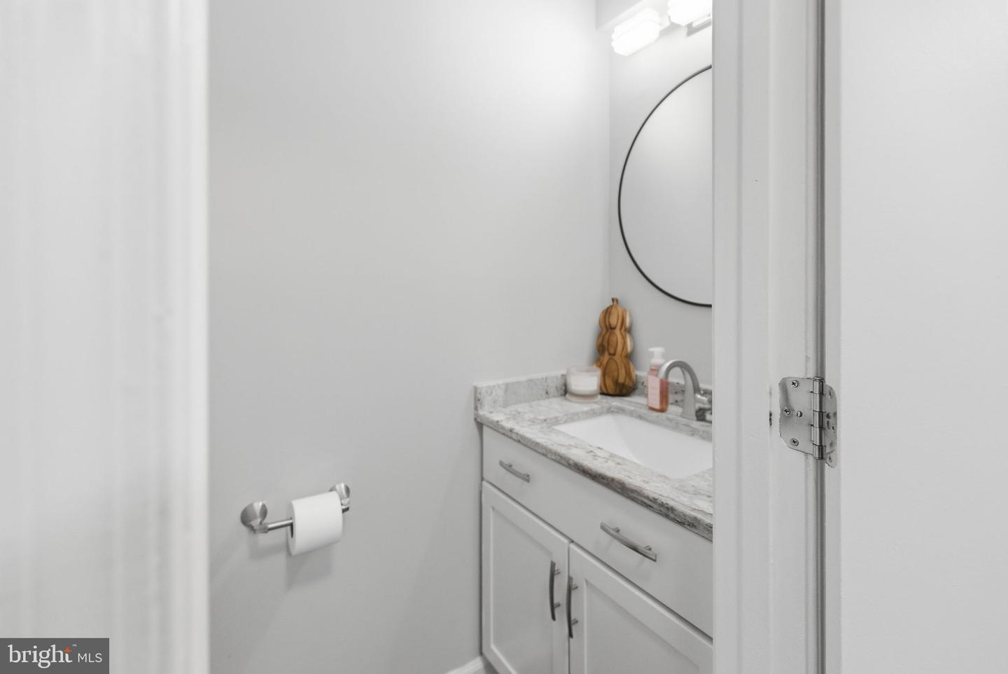 2568-B S ARLINGTON MILL DR #B, ARLINGTON, Virginia 22206, 2 Bedrooms Bedrooms, ,1 BathroomBathrooms,Residential,For sale,2568-B S ARLINGTON MILL DR #B,VAAR2069056 MLS # VAAR2069056