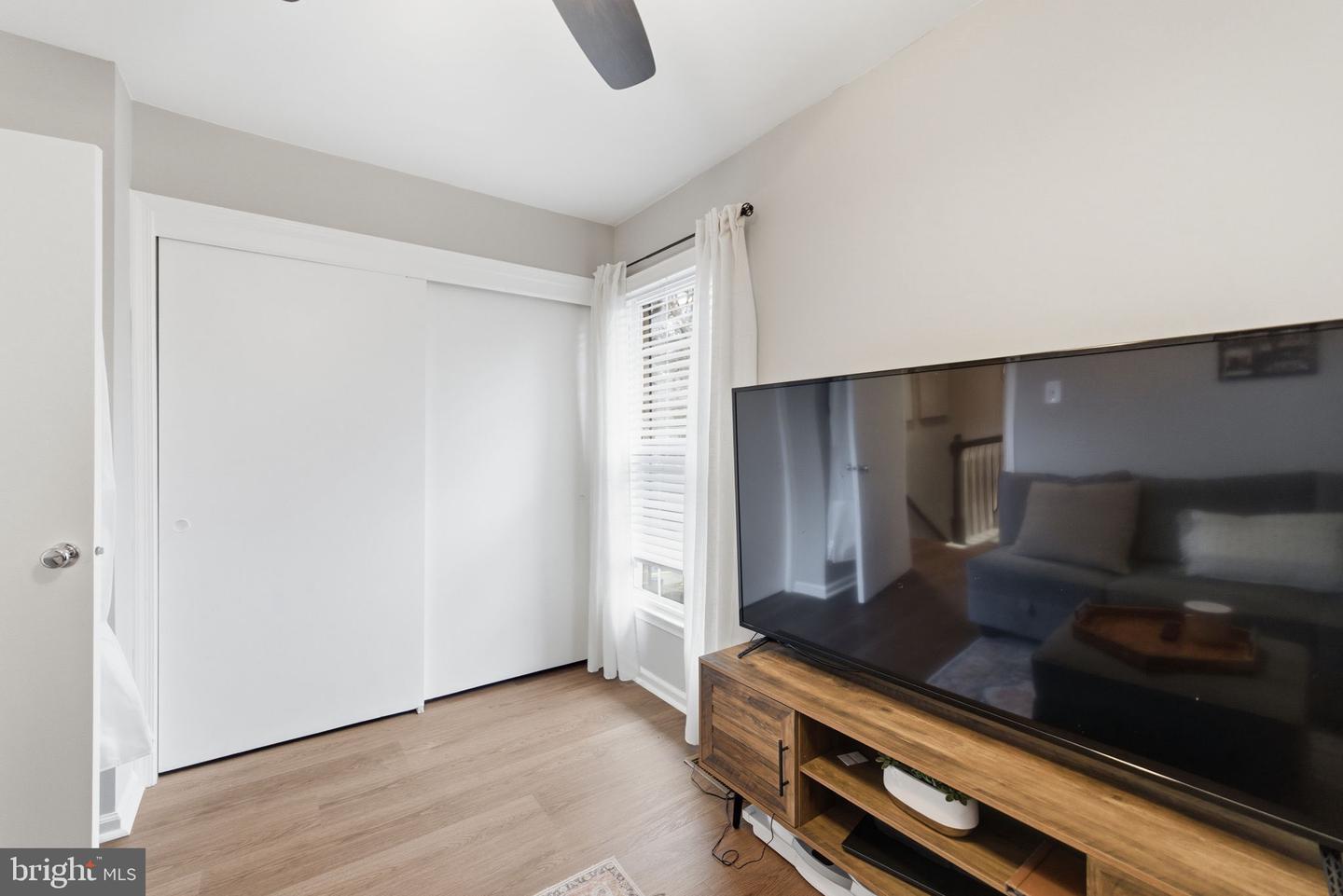 2568-B S ARLINGTON MILL DR #B, ARLINGTON, Virginia 22206, 2 Bedrooms Bedrooms, ,1 BathroomBathrooms,Residential,For sale,2568-B S ARLINGTON MILL DR #B,VAAR2069056 MLS # VAAR2069056