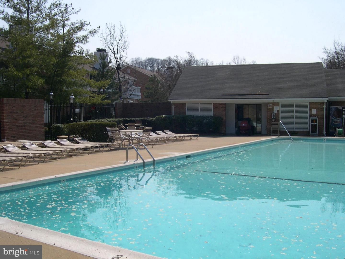 2568-B S ARLINGTON MILL DR #B, ARLINGTON, Virginia 22206, 2 Bedrooms Bedrooms, ,1 BathroomBathrooms,Residential,For sale,2568-B S ARLINGTON MILL DR #B,VAAR2069056 MLS # VAAR2069056