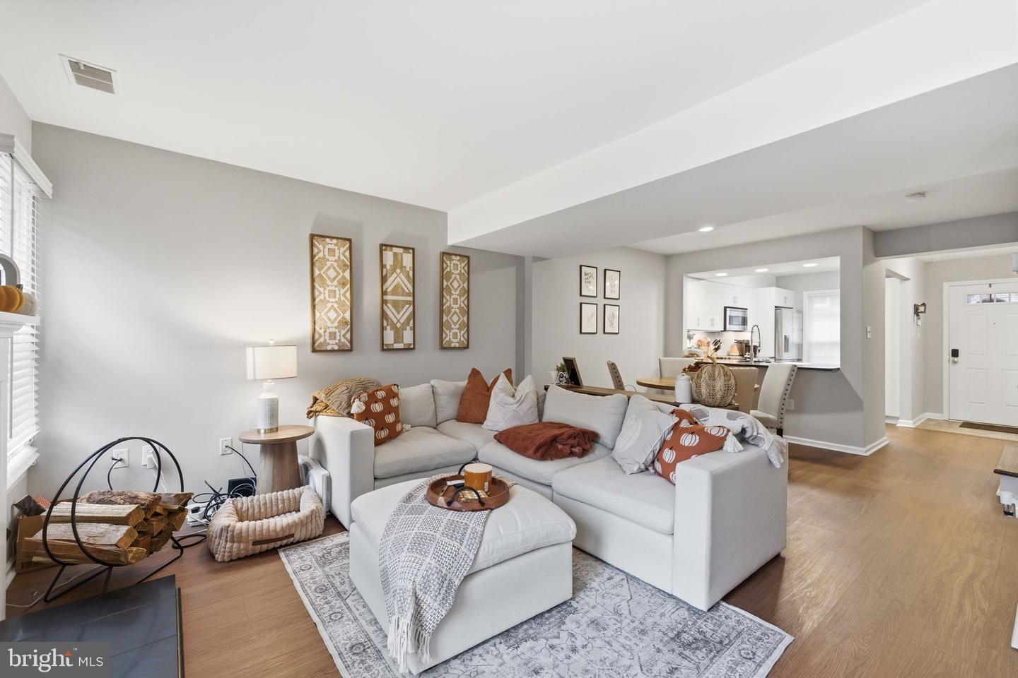 2568-B S ARLINGTON MILL DR #B, ARLINGTON, Virginia 22206, 2 Bedrooms Bedrooms, ,1 BathroomBathrooms,Residential,For sale,2568-B S ARLINGTON MILL DR #B,VAAR2069056 MLS # VAAR2069056