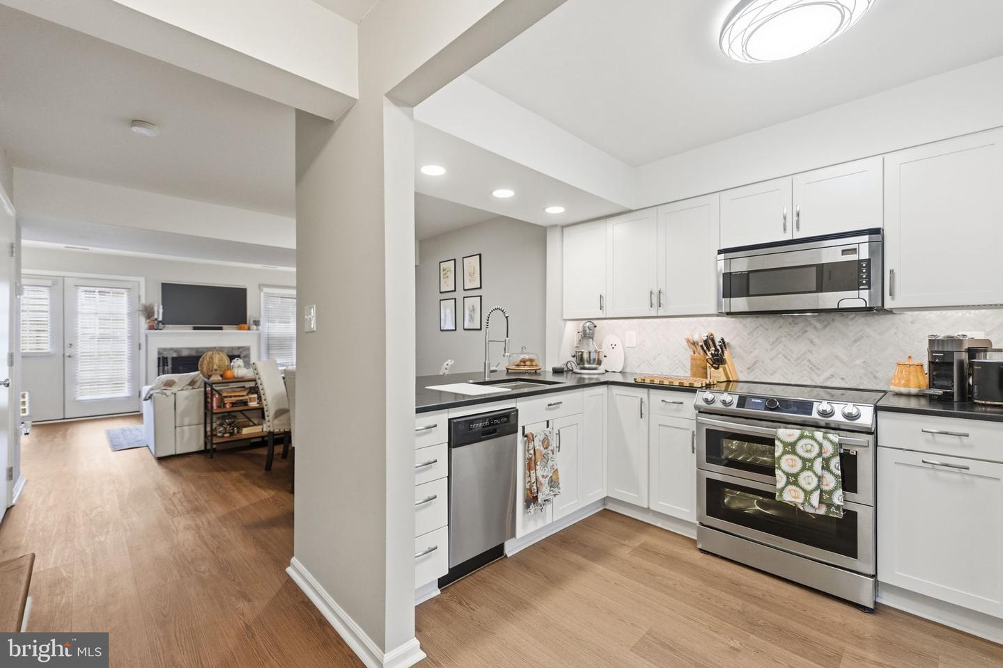 2568-B S ARLINGTON MILL DR #B, ARLINGTON, Virginia 22206, 2 Bedrooms Bedrooms, ,1 BathroomBathrooms,Residential,For sale,2568-B S ARLINGTON MILL DR #B,VAAR2069056 MLS # VAAR2069056