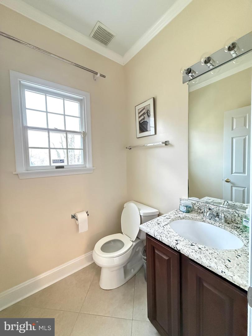 1742 VALLEY AVE, MCLEAN, Virginia 22101, 6 Bedrooms Bedrooms, ,4 BathroomsBathrooms,Residential,For sale,1742 VALLEY AVE,VAFX2291738 MLS # VAFX2291738