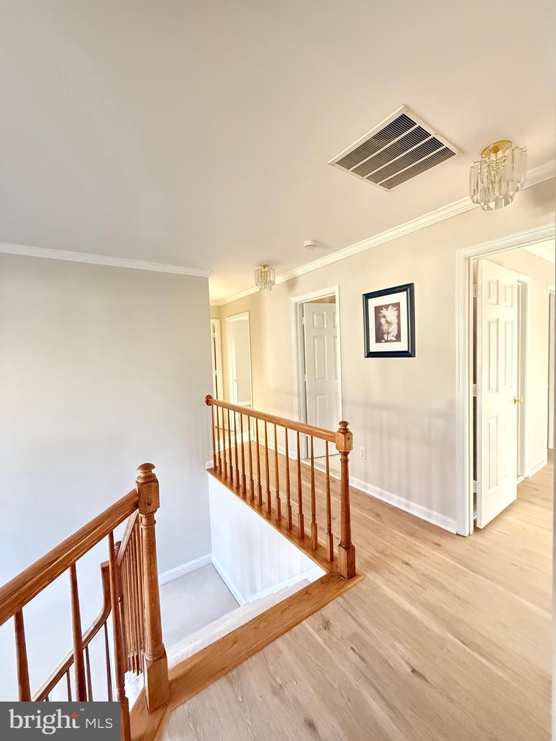 1742 VALLEY AVE, MCLEAN, Virginia 22101, 6 Bedrooms Bedrooms, ,4 BathroomsBathrooms,Residential,For sale,1742 VALLEY AVE,VAFX2291738 MLS # VAFX2291738