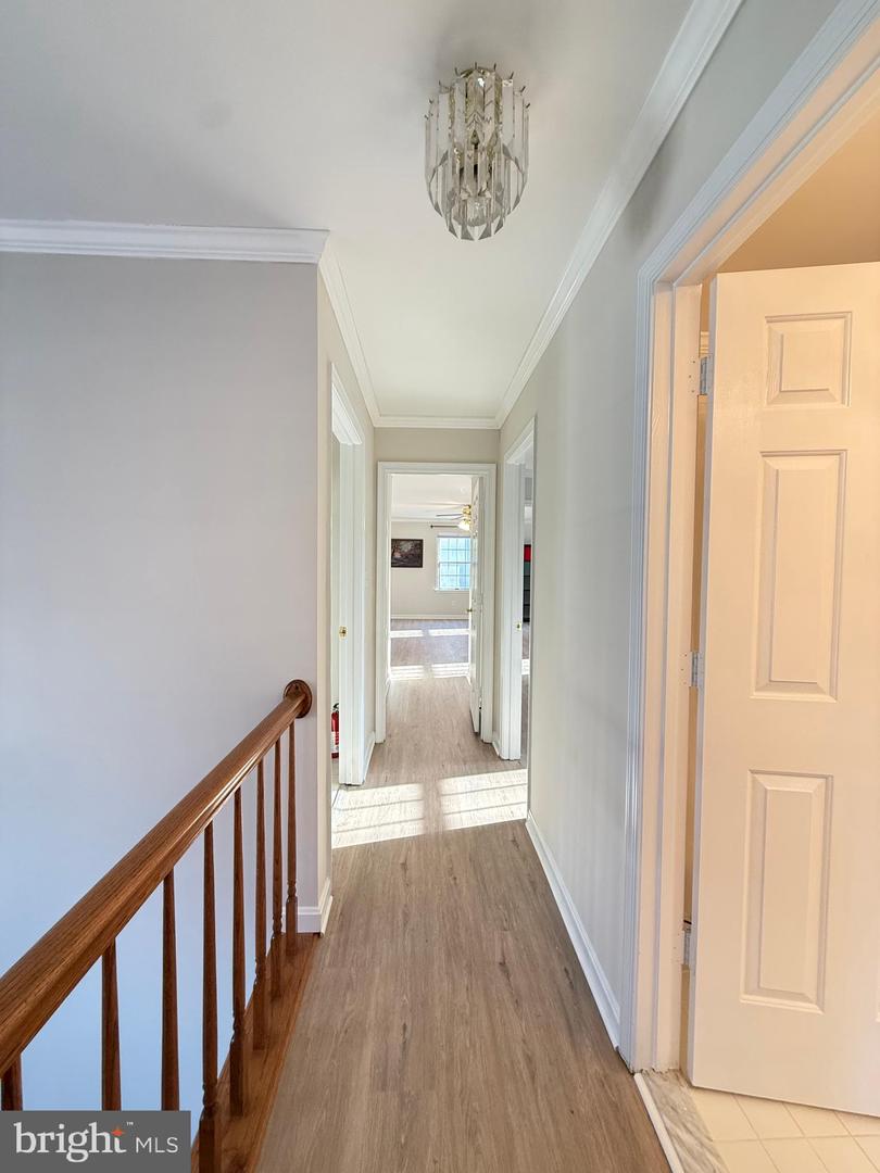 1742 VALLEY AVE, MCLEAN, Virginia 22101, 6 Bedrooms Bedrooms, ,4 BathroomsBathrooms,Residential,For sale,1742 VALLEY AVE,VAFX2291738 MLS # VAFX2291738