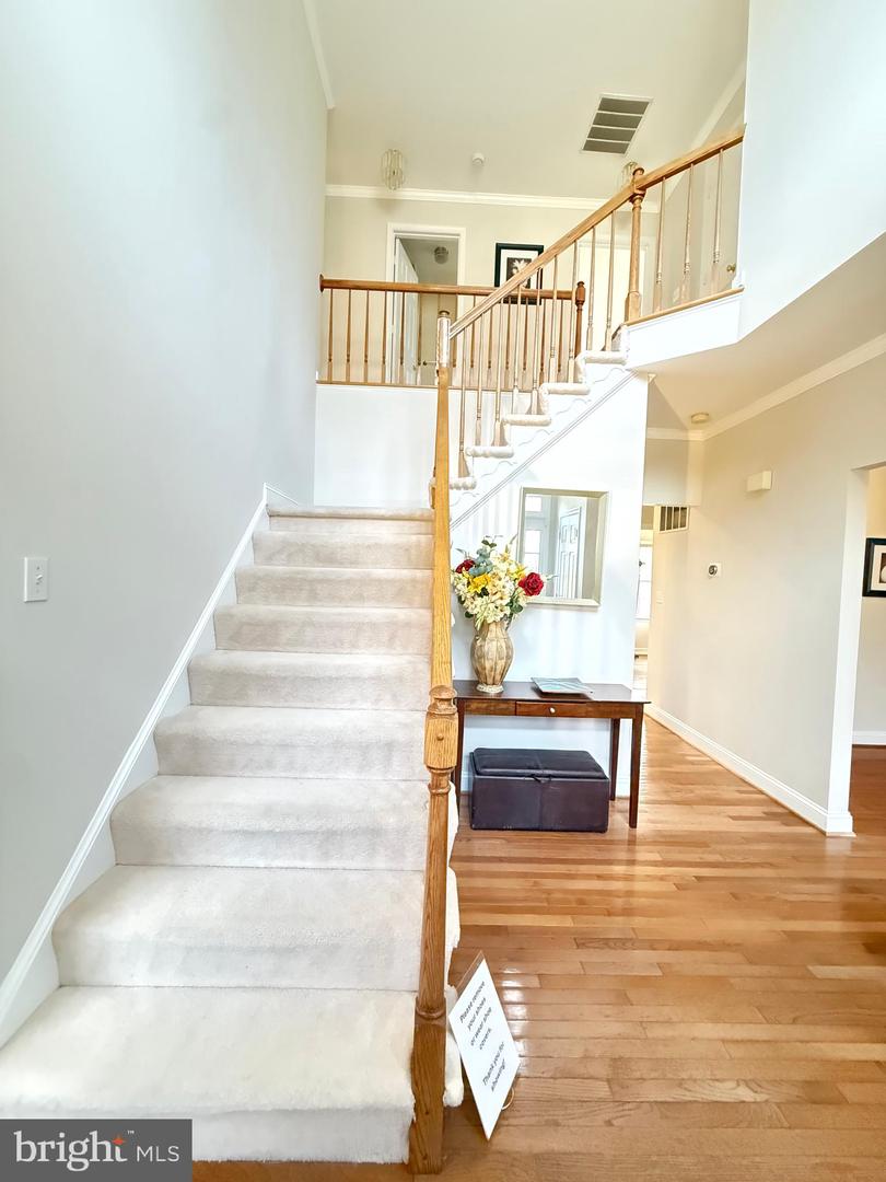 1742 VALLEY AVE, MCLEAN, Virginia 22101, 6 Bedrooms Bedrooms, ,4 BathroomsBathrooms,Residential,For sale,1742 VALLEY AVE,VAFX2291738 MLS # VAFX2291738