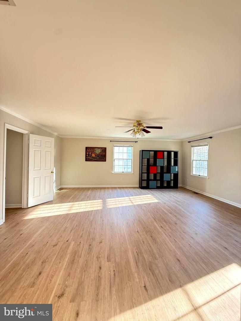 1742 VALLEY AVE, MCLEAN, Virginia 22101, 6 Bedrooms Bedrooms, ,4 BathroomsBathrooms,Residential,For sale,1742 VALLEY AVE,VAFX2291738 MLS # VAFX2291738