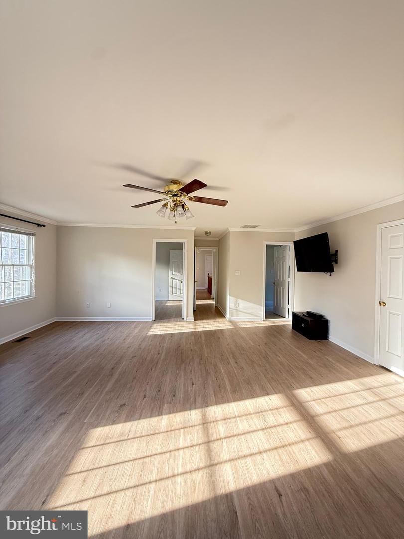 1742 VALLEY AVE, MCLEAN, Virginia 22101, 6 Bedrooms Bedrooms, ,4 BathroomsBathrooms,Residential,For sale,1742 VALLEY AVE,VAFX2291738 MLS # VAFX2291738