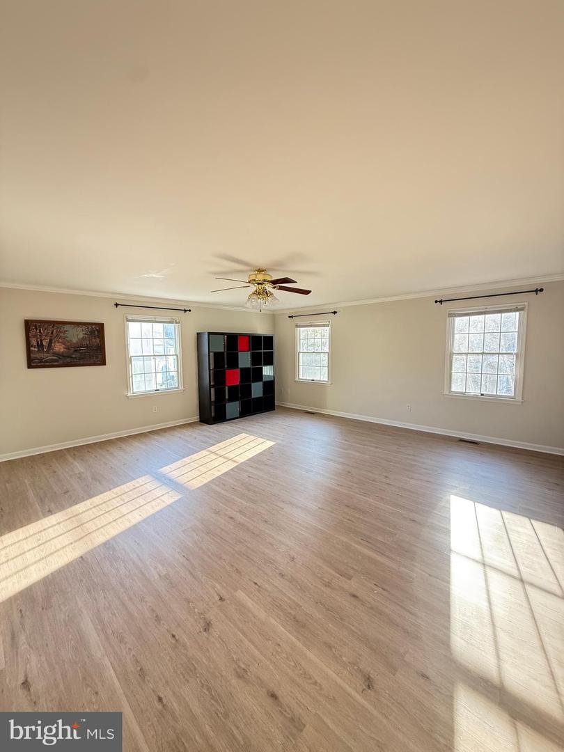 1742 VALLEY AVE, MCLEAN, Virginia 22101, 6 Bedrooms Bedrooms, ,4 BathroomsBathrooms,Residential,For sale,1742 VALLEY AVE,VAFX2291738 MLS # VAFX2291738