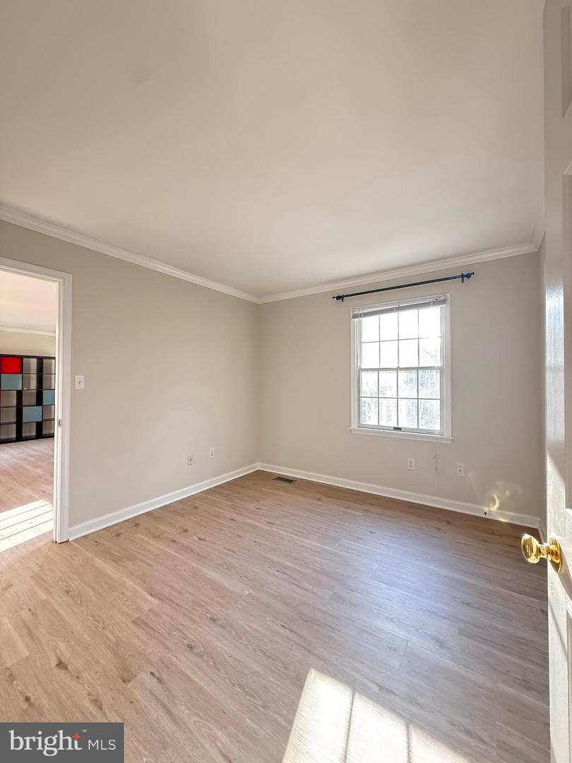 1742 VALLEY AVE, MCLEAN, Virginia 22101, 6 Bedrooms Bedrooms, ,4 BathroomsBathrooms,Residential,For sale,1742 VALLEY AVE,VAFX2291738 MLS # VAFX2291738