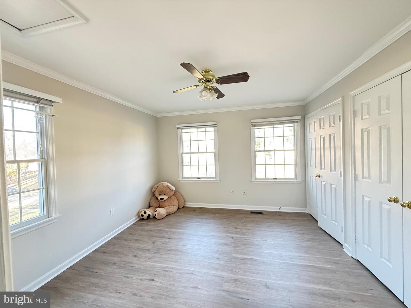 1742 VALLEY AVE, MCLEAN, Virginia 22101, 6 Bedrooms Bedrooms, ,4 BathroomsBathrooms,Residential,For sale,1742 VALLEY AVE,VAFX2291738 MLS # VAFX2291738