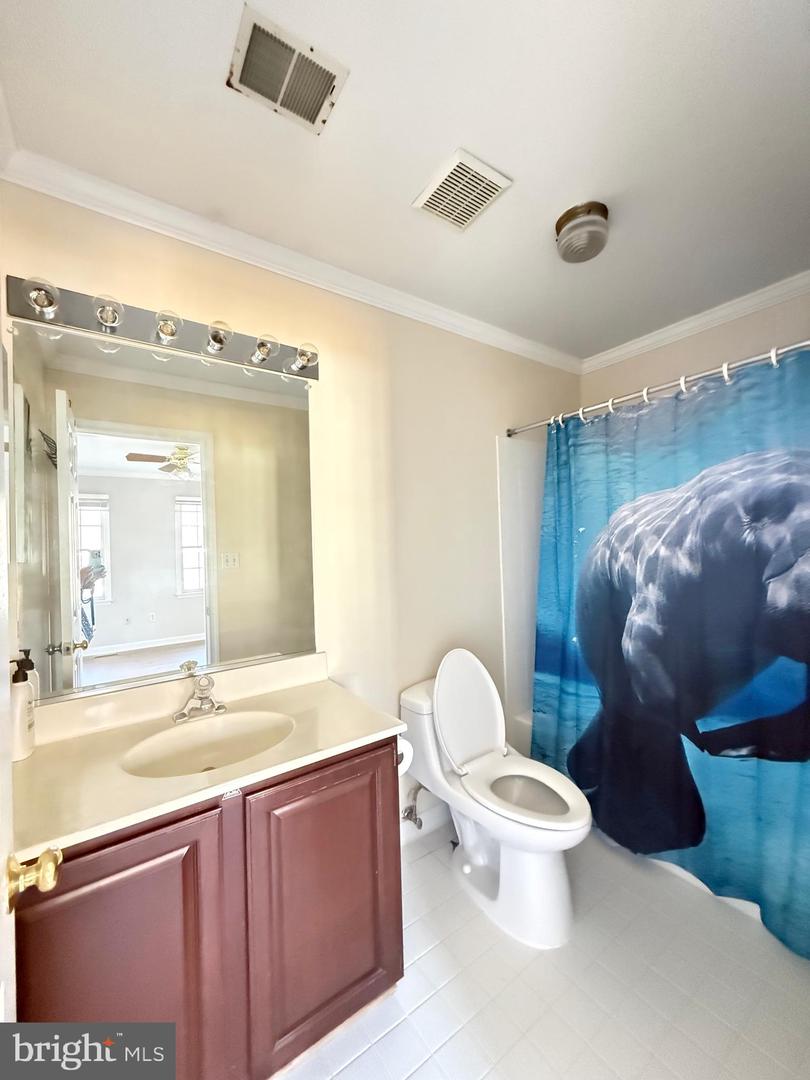 1742 VALLEY AVE, MCLEAN, Virginia 22101, 6 Bedrooms Bedrooms, ,4 BathroomsBathrooms,Residential,For sale,1742 VALLEY AVE,VAFX2291738 MLS # VAFX2291738