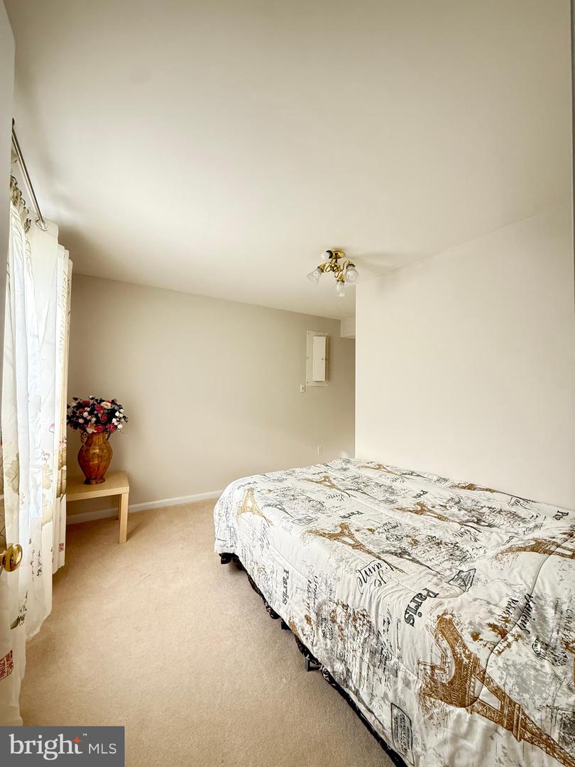 1742 VALLEY AVE, MCLEAN, Virginia 22101, 6 Bedrooms Bedrooms, ,4 BathroomsBathrooms,Residential,For sale,1742 VALLEY AVE,VAFX2291738 MLS # VAFX2291738