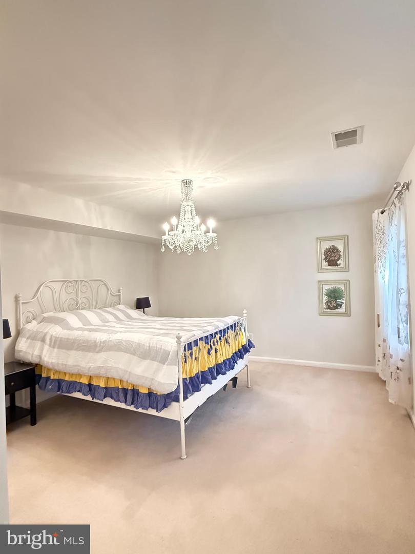 1742 VALLEY AVE, MCLEAN, Virginia 22101, 6 Bedrooms Bedrooms, ,4 BathroomsBathrooms,Residential,For sale,1742 VALLEY AVE,VAFX2291738 MLS # VAFX2291738