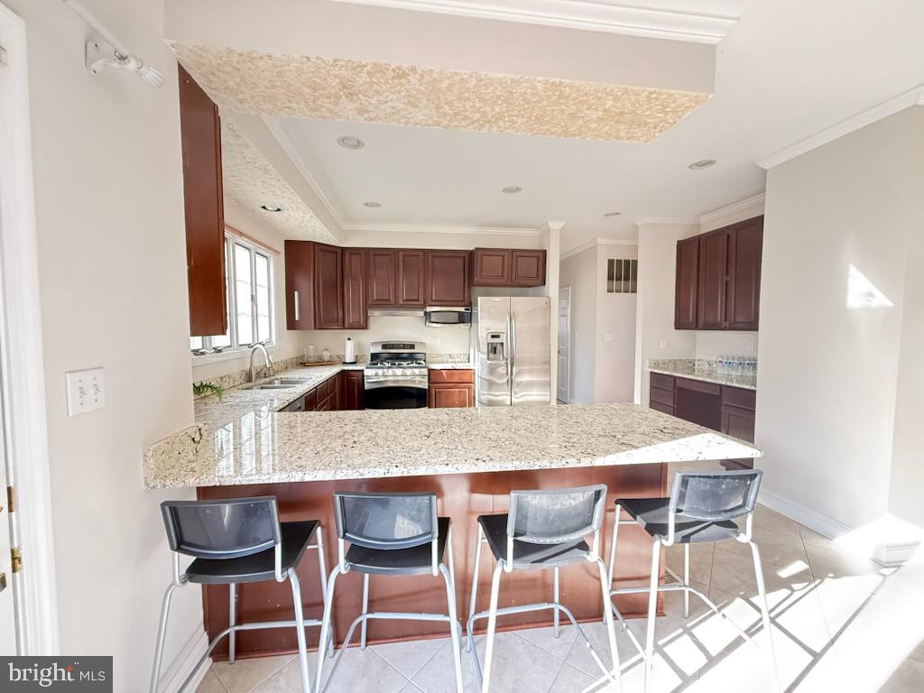 1742 VALLEY AVE, MCLEAN, Virginia 22101, 6 Bedrooms Bedrooms, ,4 BathroomsBathrooms,Residential,For sale,1742 VALLEY AVE,VAFX2291738 MLS # VAFX2291738