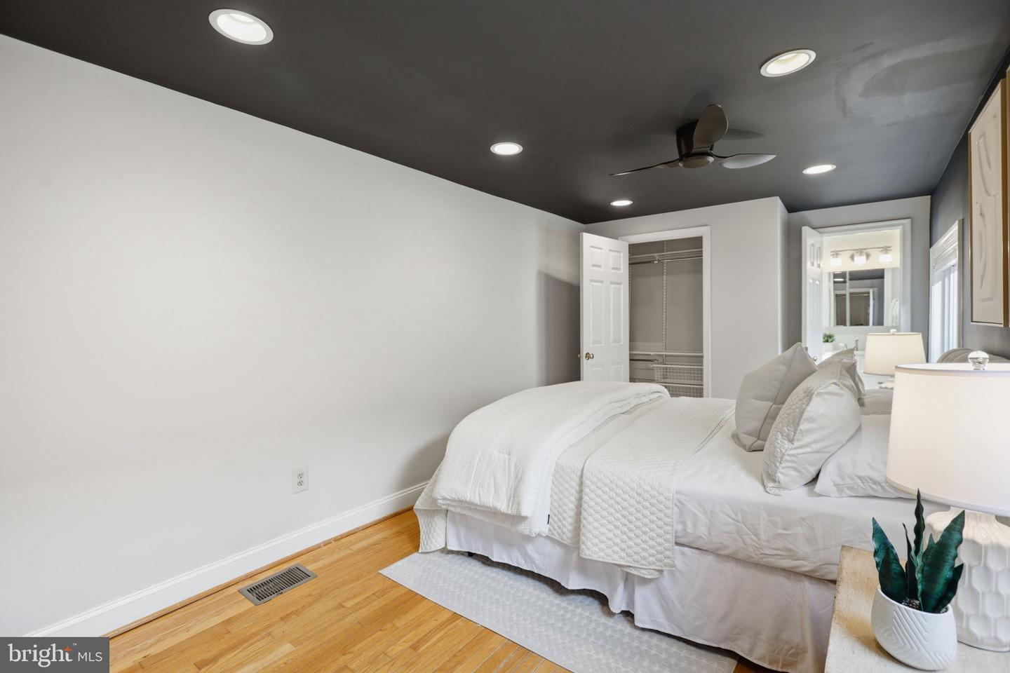 1525 6TH ST NW, WASHINGTON, District Of Columbia 20001, 3 Bedrooms Bedrooms, ,2 BathroomsBathrooms,Residential,For sale,1525 6TH ST NW,DCDC2246900 MLS # DCDC2246900