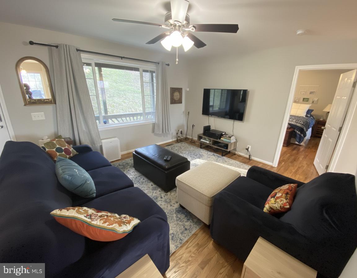 397 PARKSIDE RD, LINDEN, Virginia 22642, 3 Bedrooms Bedrooms, ,2 BathroomsBathrooms,Residential,For sale,397 PARKSIDE RD,VAWR2013474 MLS # VAWR2013474