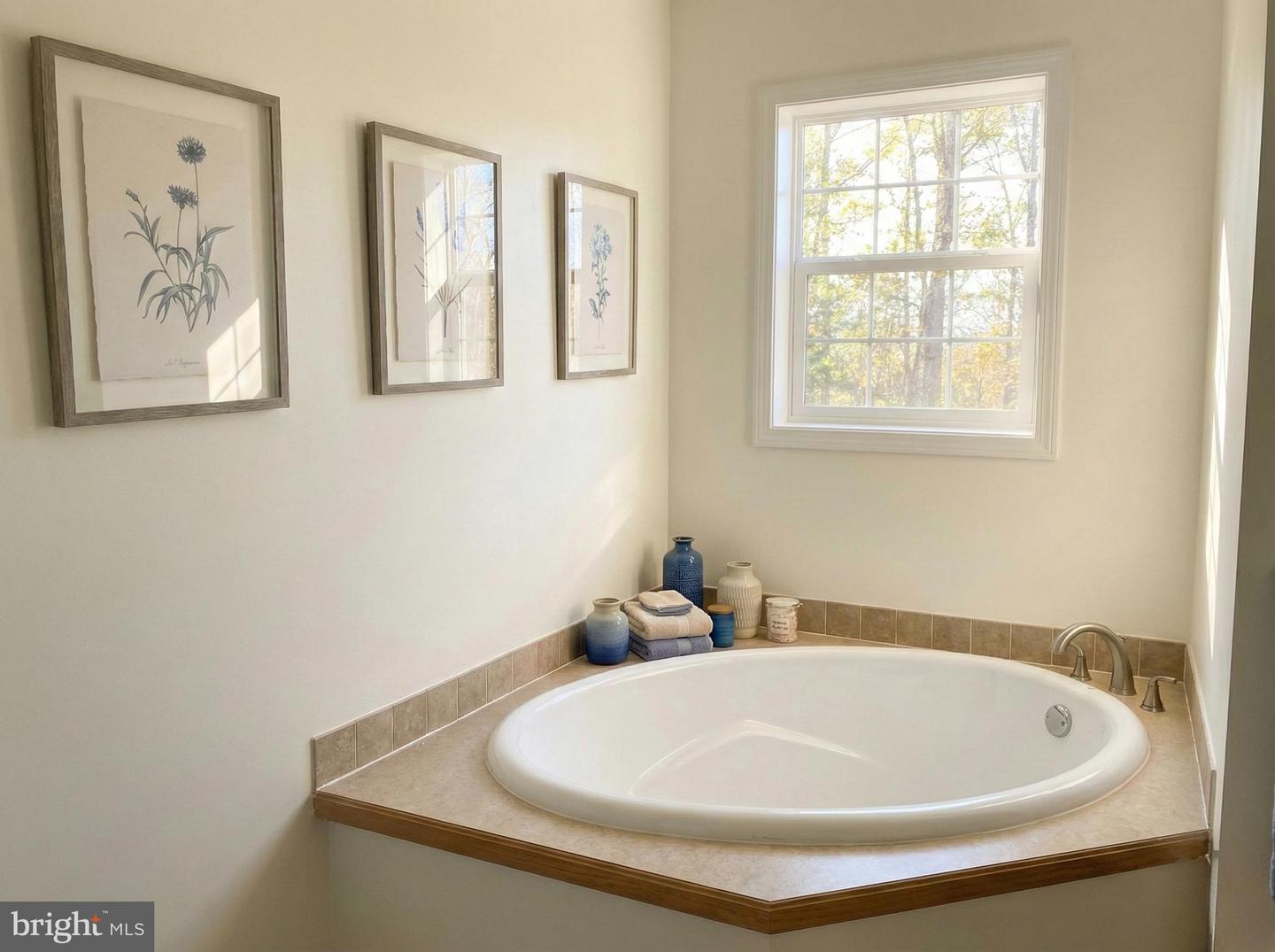 397 PARKSIDE RD, LINDEN, Virginia 22642, 3 Bedrooms Bedrooms, ,2 BathroomsBathrooms,Residential,For sale,397 PARKSIDE RD,VAWR2013474 MLS # VAWR2013474