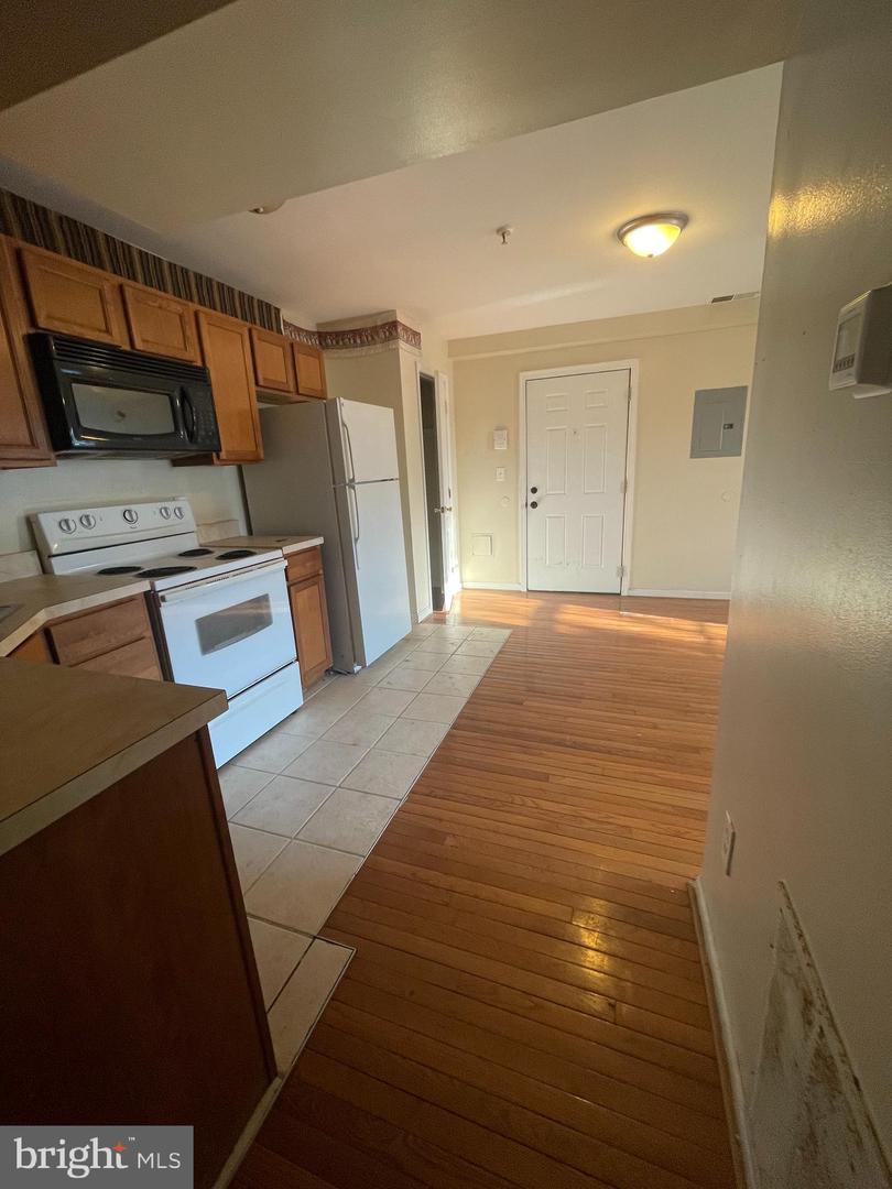 612 EASTERN AVE NE #103, WASHINGTON, District Of Columbia 20019, 2 Bedrooms Bedrooms, ,2 BathroomsBathrooms,Residential,For sale,612 EASTERN AVE NE #103,DCDC2247302 MLS # DCDC2247302