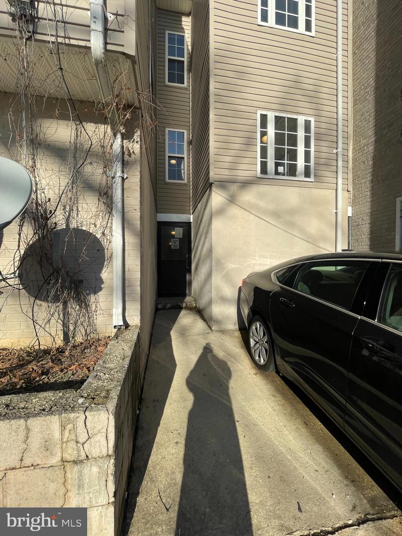 612 EASTERN AVE NE #103, WASHINGTON, District Of Columbia 20019, 2 Bedrooms Bedrooms, ,2 BathroomsBathrooms,Residential,For sale,612 EASTERN AVE NE #103,DCDC2247302 MLS # DCDC2247302