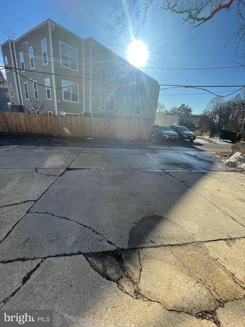 612 EASTERN AVE NE #103, WASHINGTON, District Of Columbia 20019, 2 Bedrooms Bedrooms, ,2 BathroomsBathrooms,Residential,For sale,612 EASTERN AVE NE #103,DCDC2247302 MLS # DCDC2247302