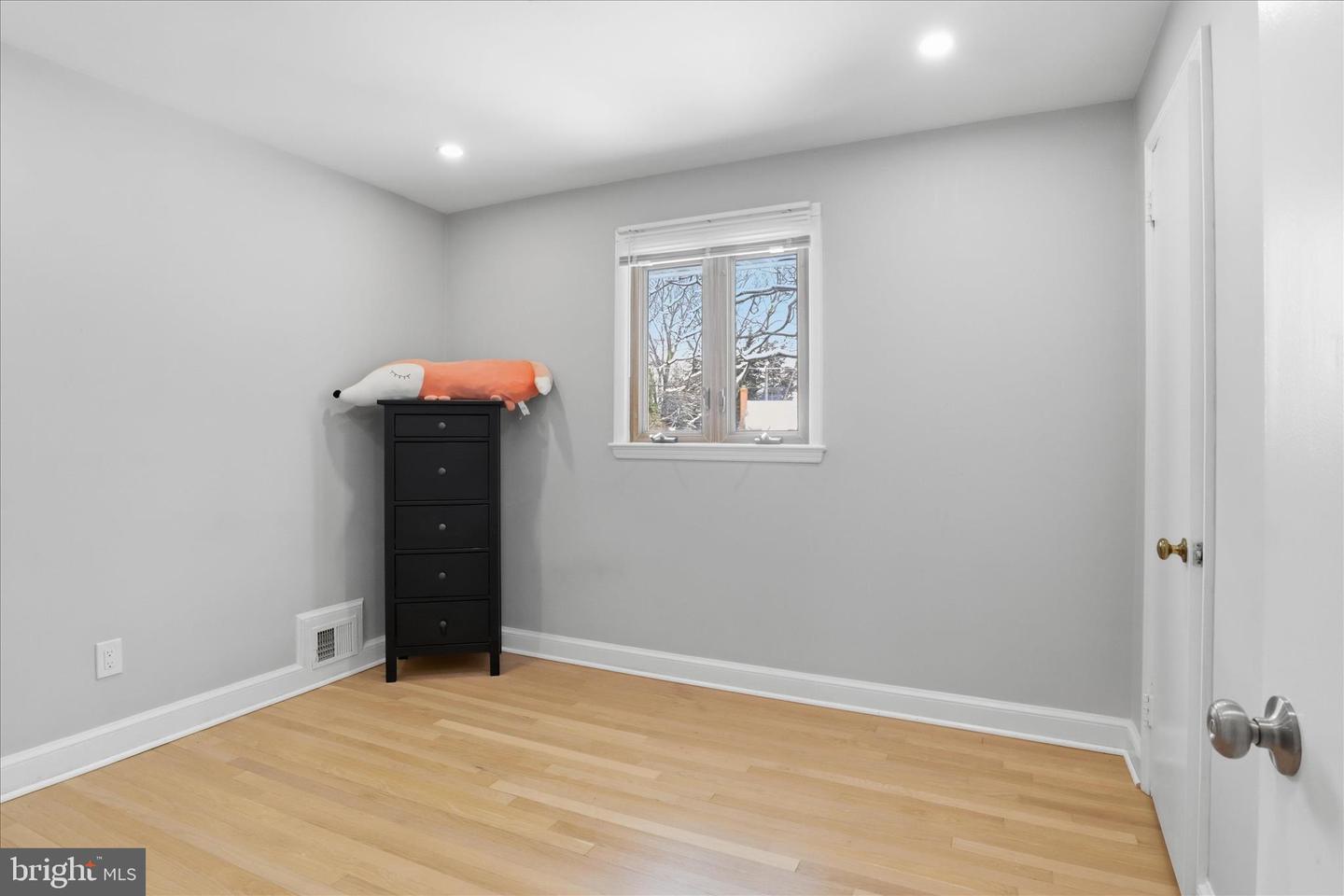 ANNANDALE, Virginia 22003, 4 Bedrooms Bedrooms, ,2 BathroomsBathrooms,Residential,For sale,VAFX2292328 MLS # VAFX2292328