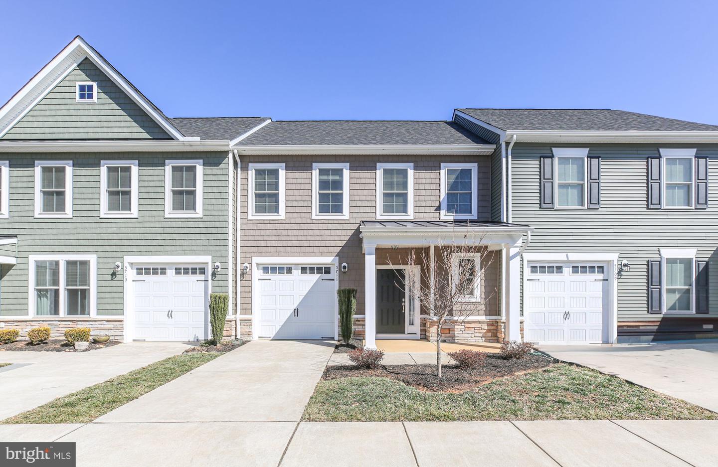 5711 FINLEY ROSE CT, FREDERICKSBURG, Virginia 22407, 3 Bedrooms Bedrooms, ,2 BathroomsBathrooms,Residential,For sale,5711 FINLEY ROSE CT,VASP2039522 MLS # VASP2039522
