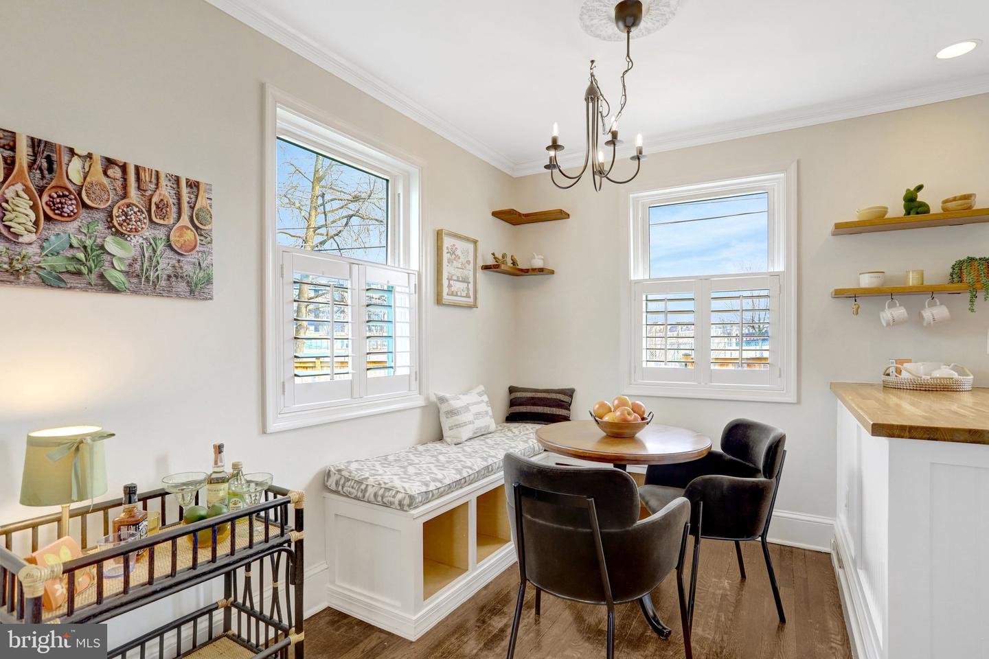 527 DUNCAN AVE, ALEXANDRIA, Virginia 22301, 2 Bedrooms Bedrooms, ,1 BathroomBathrooms,Residential,For sale,527 DUNCAN AVE,VAAX2054458 MLS # VAAX2054458