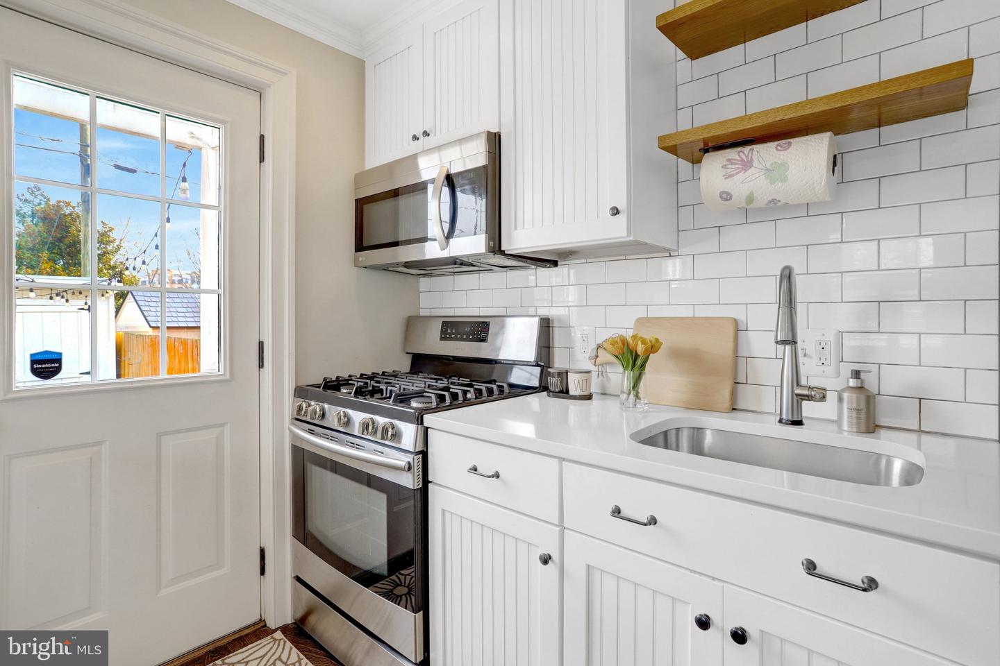 527 DUNCAN AVE, ALEXANDRIA, Virginia 22301, 2 Bedrooms Bedrooms, ,1 BathroomBathrooms,Residential,For sale,527 DUNCAN AVE,VAAX2054458 MLS # VAAX2054458