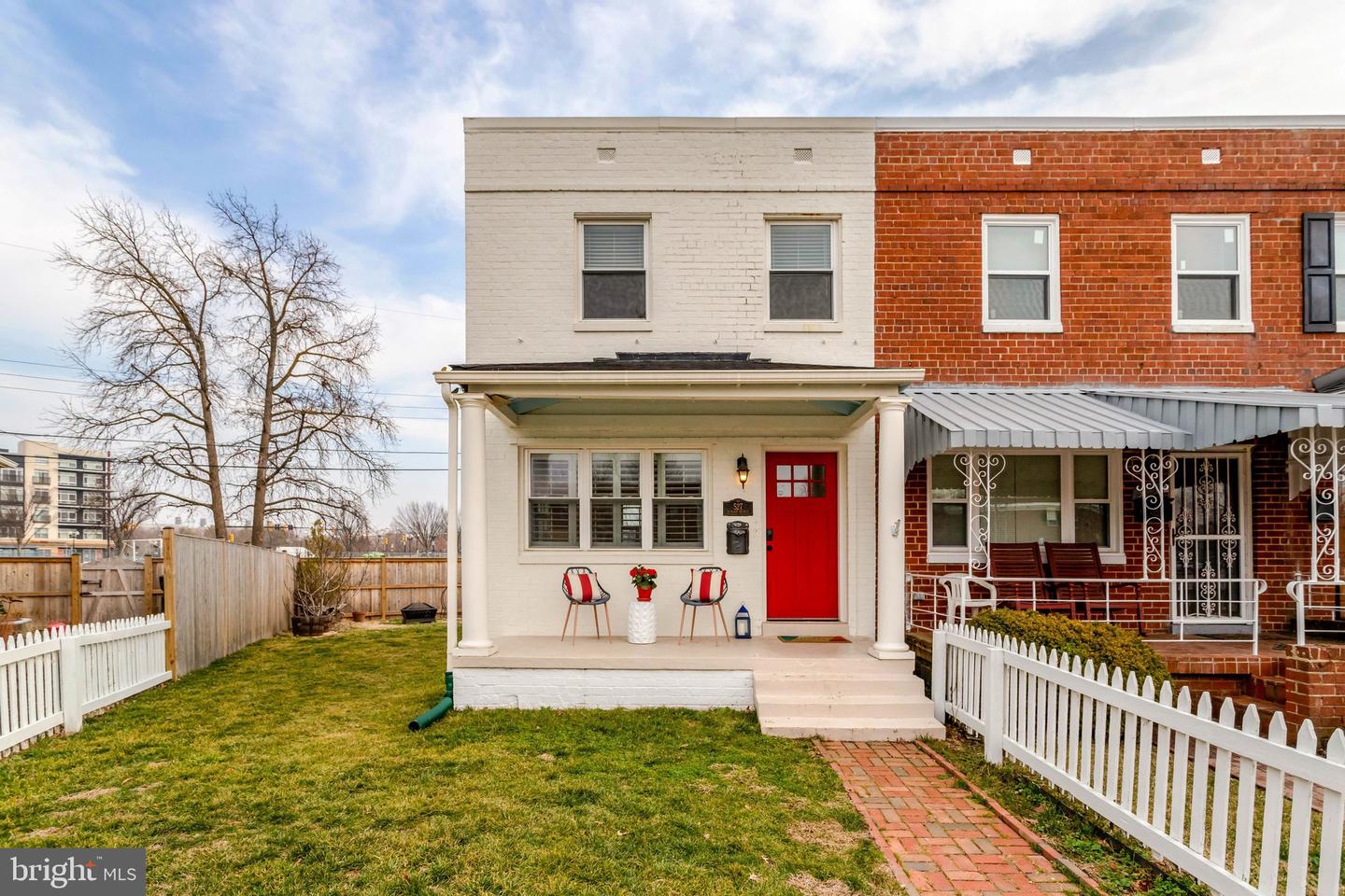 527 DUNCAN AVE, ALEXANDRIA, Virginia 22301, 2 Bedrooms Bedrooms, ,1 BathroomBathrooms,Residential,For sale,527 DUNCAN AVE,VAAX2054458 MLS # VAAX2054458