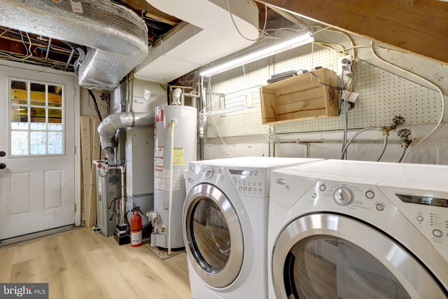 527 DUNCAN AVE, ALEXANDRIA, Virginia 22301, 2 Bedrooms Bedrooms, ,1 BathroomBathrooms,Residential,For sale,527 DUNCAN AVE,VAAX2054458 MLS # VAAX2054458