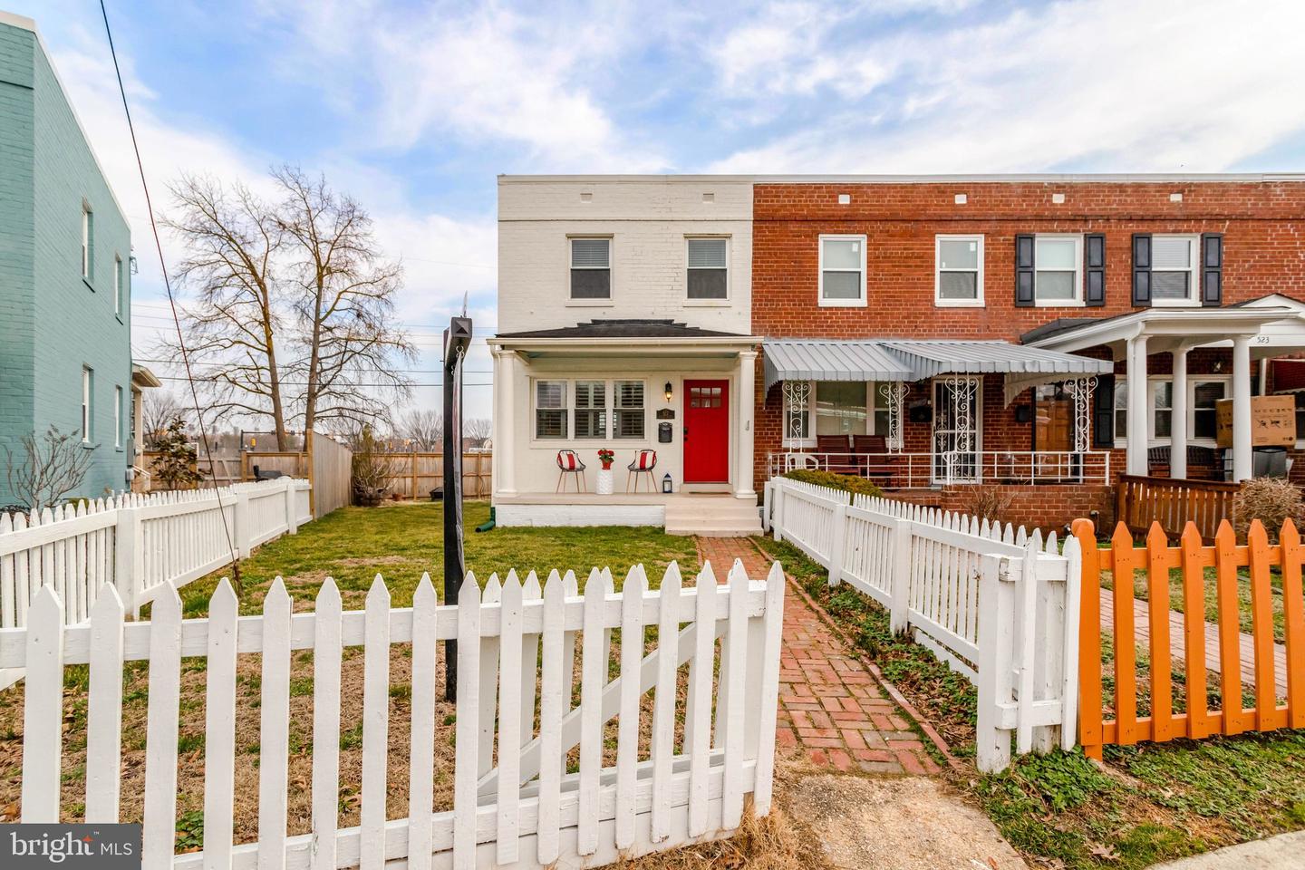 527 DUNCAN AVE, ALEXANDRIA, Virginia 22301, 2 Bedrooms Bedrooms, ,1 BathroomBathrooms,Residential,For sale,527 DUNCAN AVE,VAAX2054458 MLS # VAAX2054458