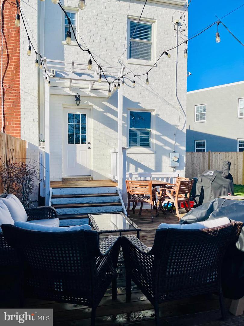 527 DUNCAN AVE, ALEXANDRIA, Virginia 22301, 2 Bedrooms Bedrooms, ,1 BathroomBathrooms,Residential,For sale,527 DUNCAN AVE,VAAX2054458 MLS # VAAX2054458