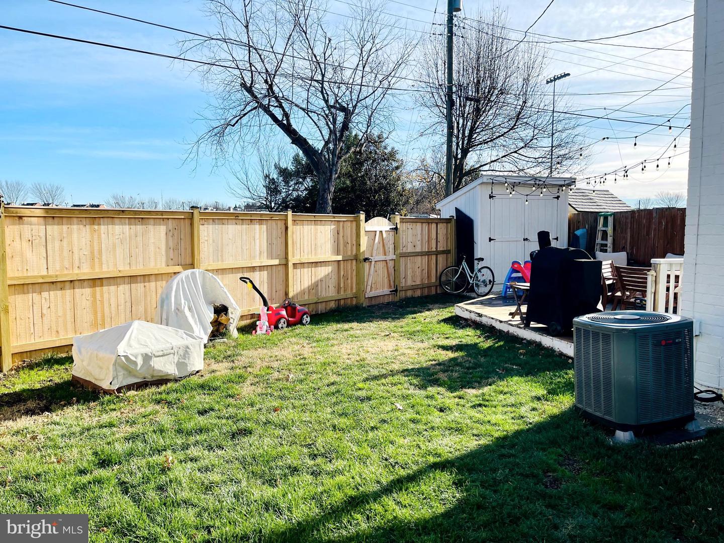 527 DUNCAN AVE, ALEXANDRIA, Virginia 22301, 2 Bedrooms Bedrooms, ,1 BathroomBathrooms,Residential,For sale,527 DUNCAN AVE,VAAX2054458 MLS # VAAX2054458