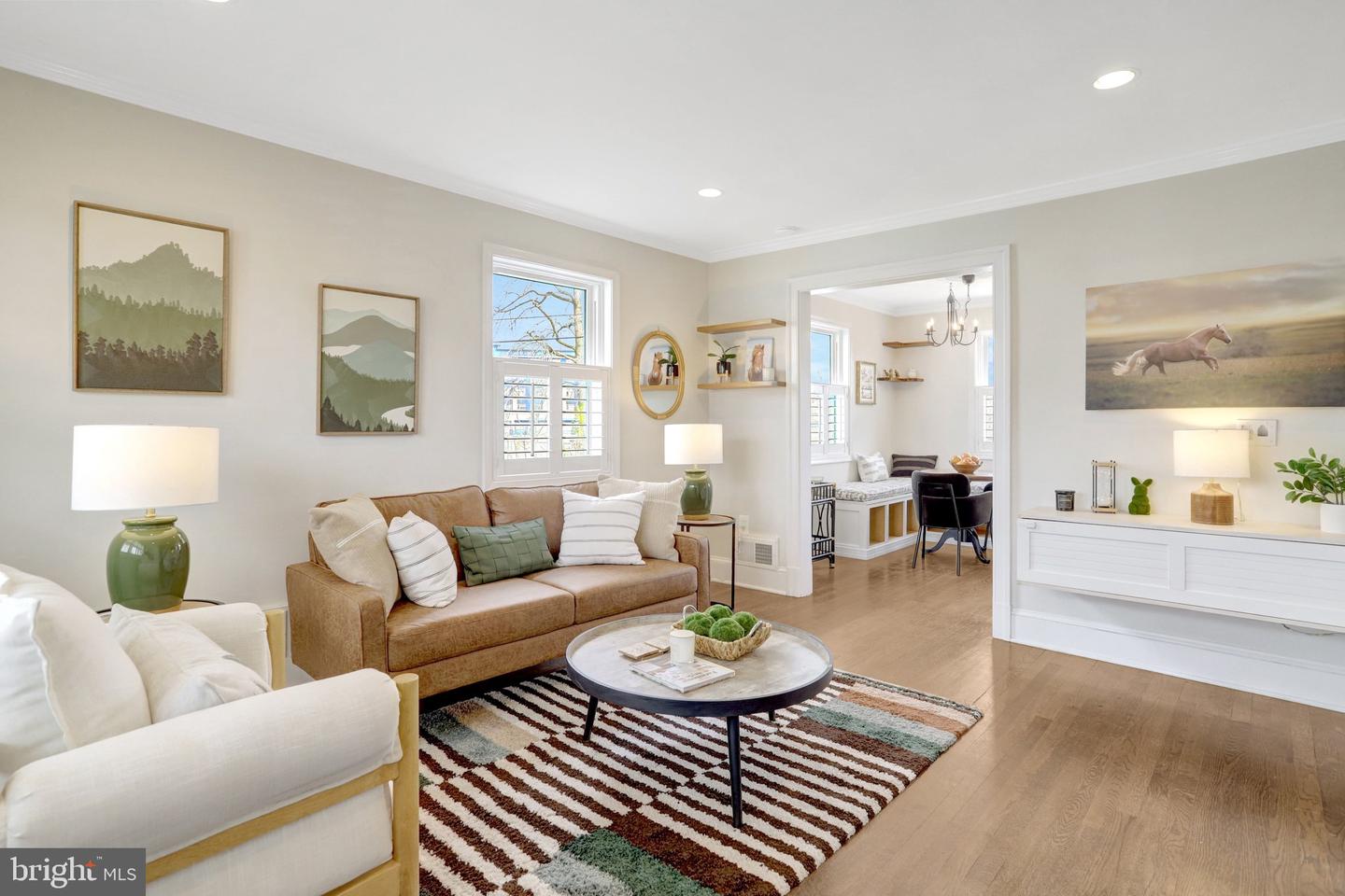 527 DUNCAN AVE, ALEXANDRIA, Virginia 22301, 2 Bedrooms Bedrooms, ,1 BathroomBathrooms,Residential,For sale,527 DUNCAN AVE,VAAX2054458 MLS # VAAX2054458