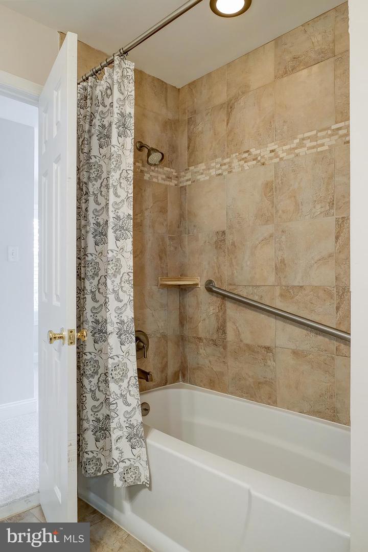 2224 SPRINGWOOD DR #J, RESTON, Virginia 20191, 2 Bedrooms Bedrooms, ,1 BathroomBathrooms,Residential,For sale,2224 SPRINGWOOD DR #J,VAFX2292654 MLS # VAFX2292654