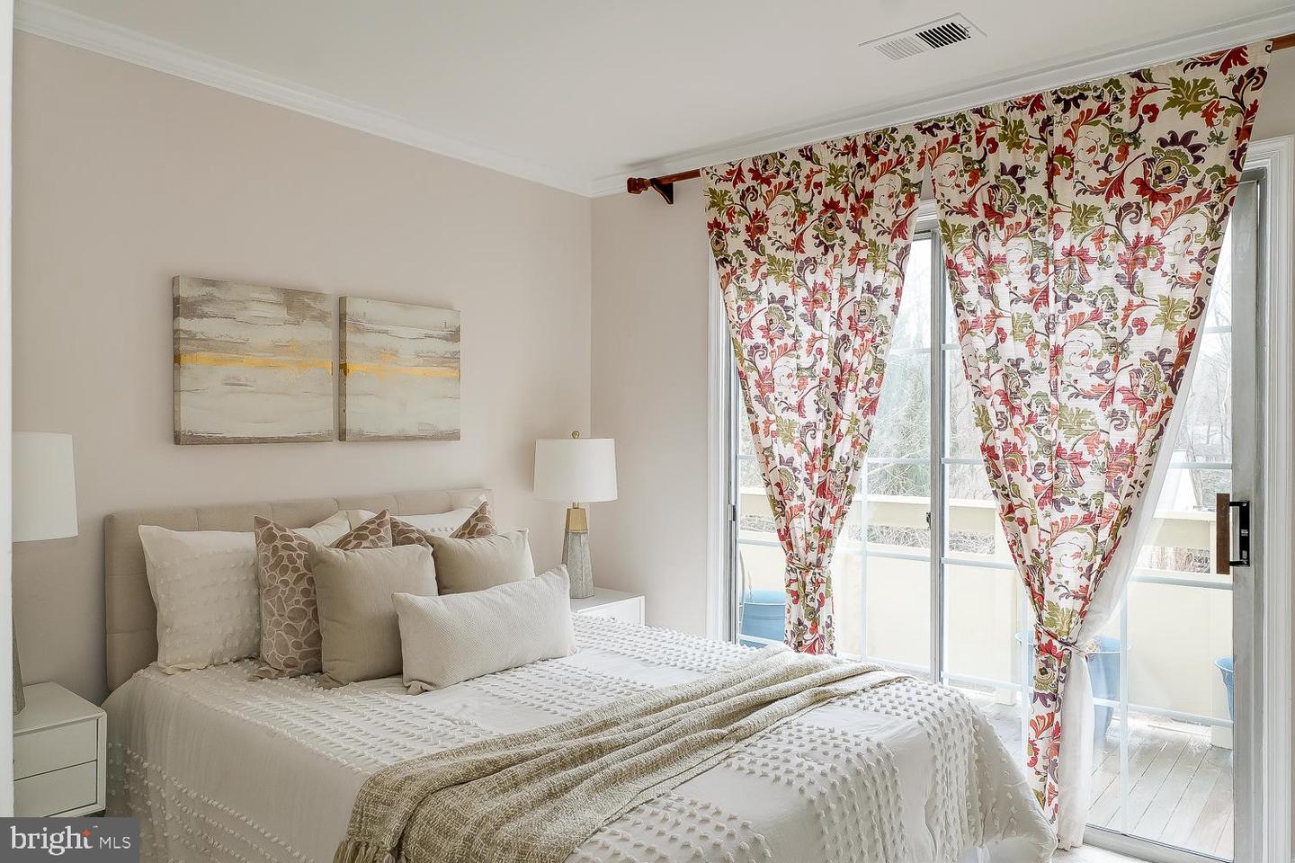 2224 SPRINGWOOD DR #J, RESTON, Virginia 20191, 2 Bedrooms Bedrooms, ,1 BathroomBathrooms,Residential,For sale,2224 SPRINGWOOD DR #J,VAFX2292654 MLS # VAFX2292654