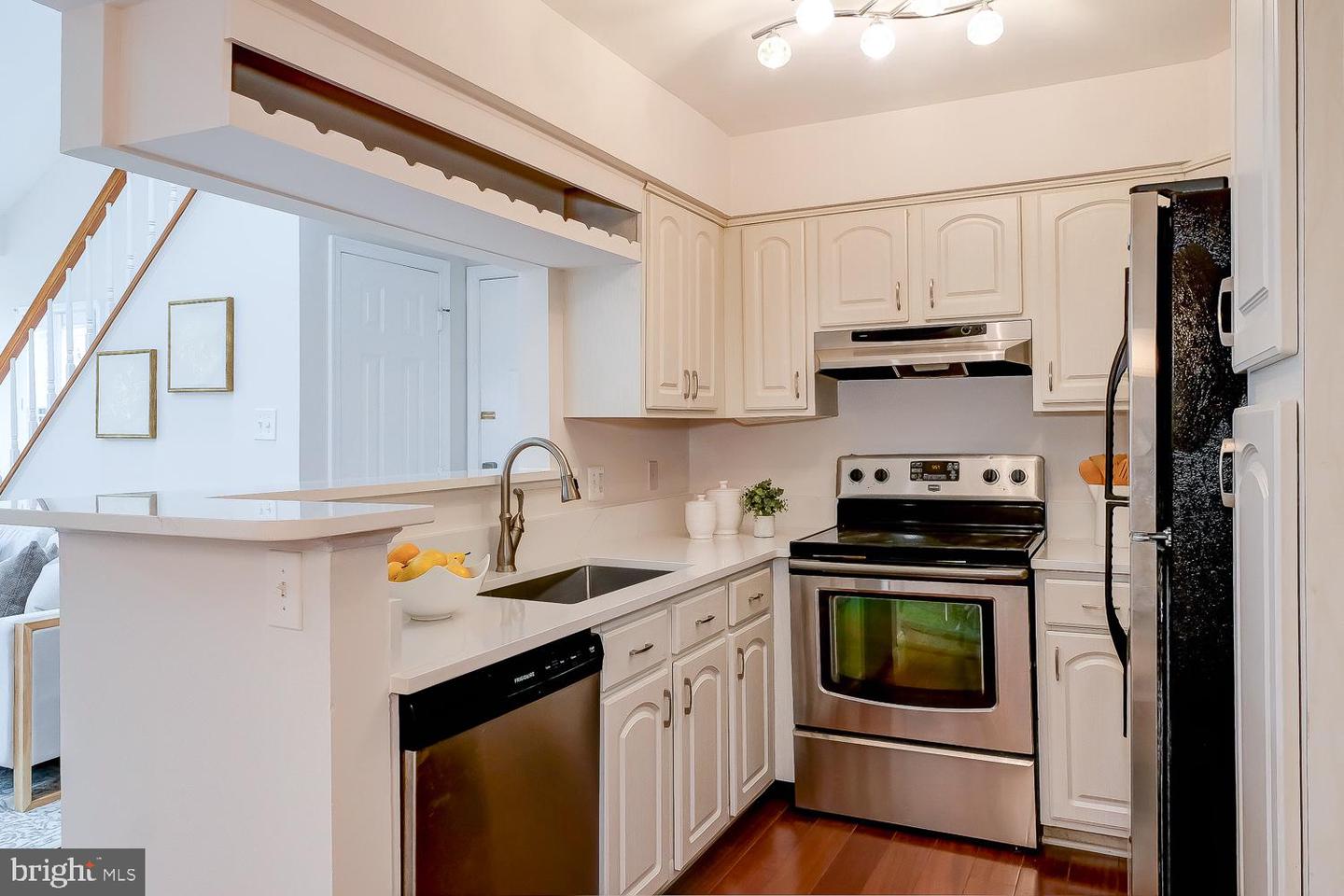 2224 SPRINGWOOD DR #J, RESTON, Virginia 20191, 2 Bedrooms Bedrooms, ,1 BathroomBathrooms,Residential,For sale,2224 SPRINGWOOD DR #J,VAFX2292654 MLS # VAFX2292654