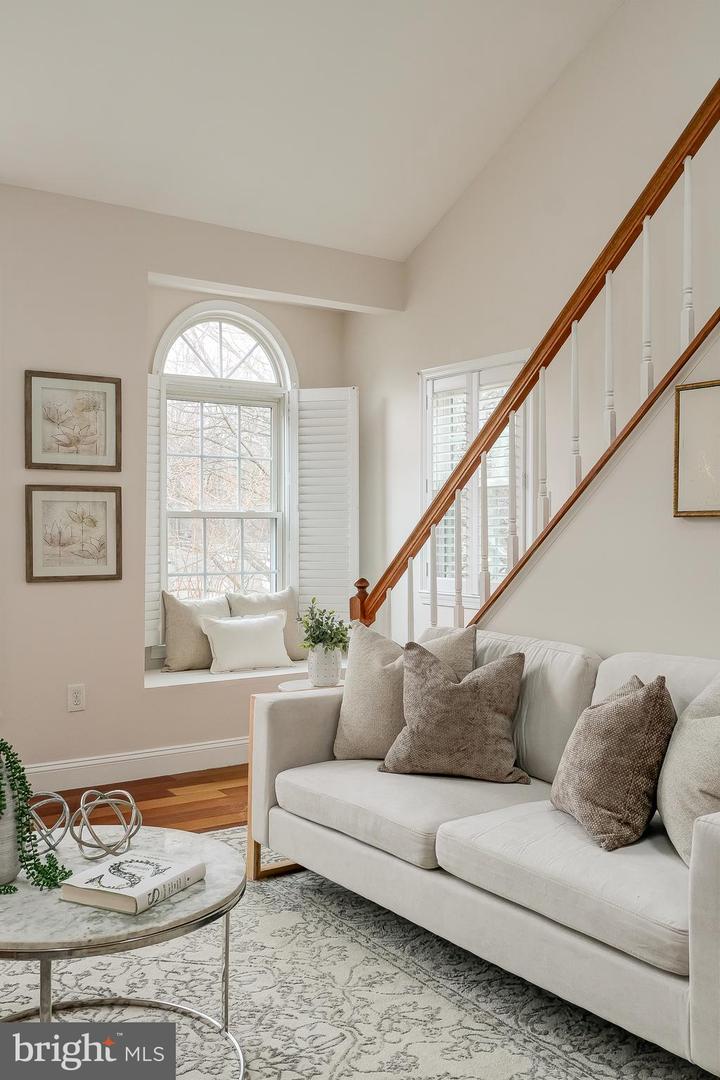 2224 SPRINGWOOD DR #J, RESTON, Virginia 20191, 2 Bedrooms Bedrooms, ,1 BathroomBathrooms,Residential,For sale,2224 SPRINGWOOD DR #J,VAFX2292654 MLS # VAFX2292654